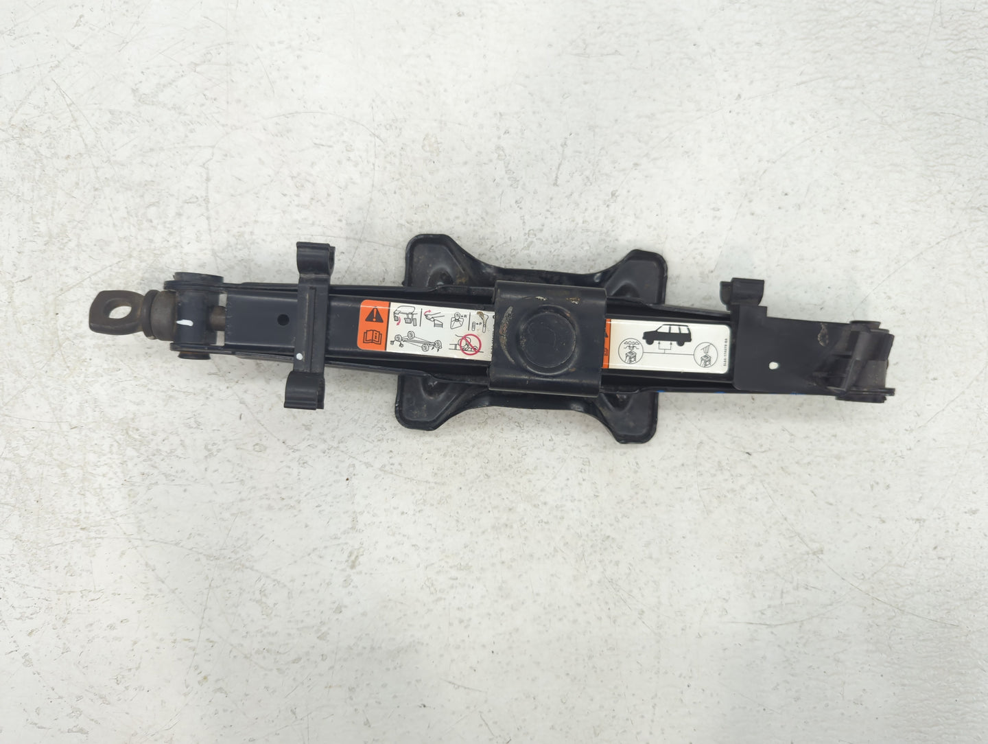 2008 Ford Escape Spare Scissor Car Jack 626338 - Oemusedautoparts1.com