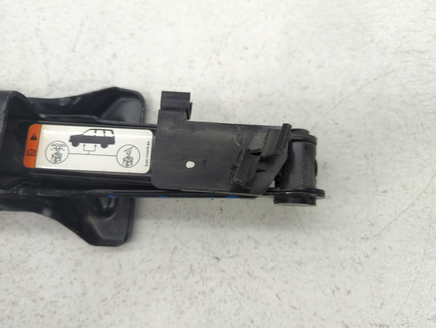 2008 Ford Escape Spare Scissor Car Jack 626338 - Oemusedautoparts1.com