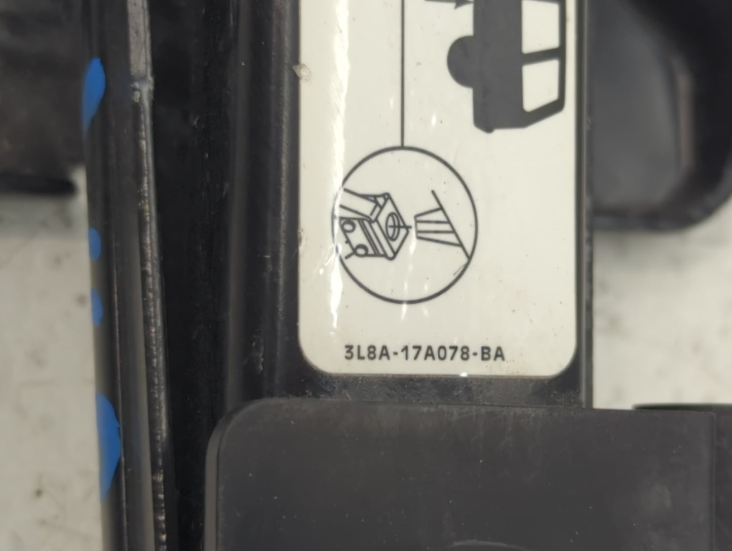 2008 Ford Escape Spare Scissor Car Jack - Oemusedautoparts1.com