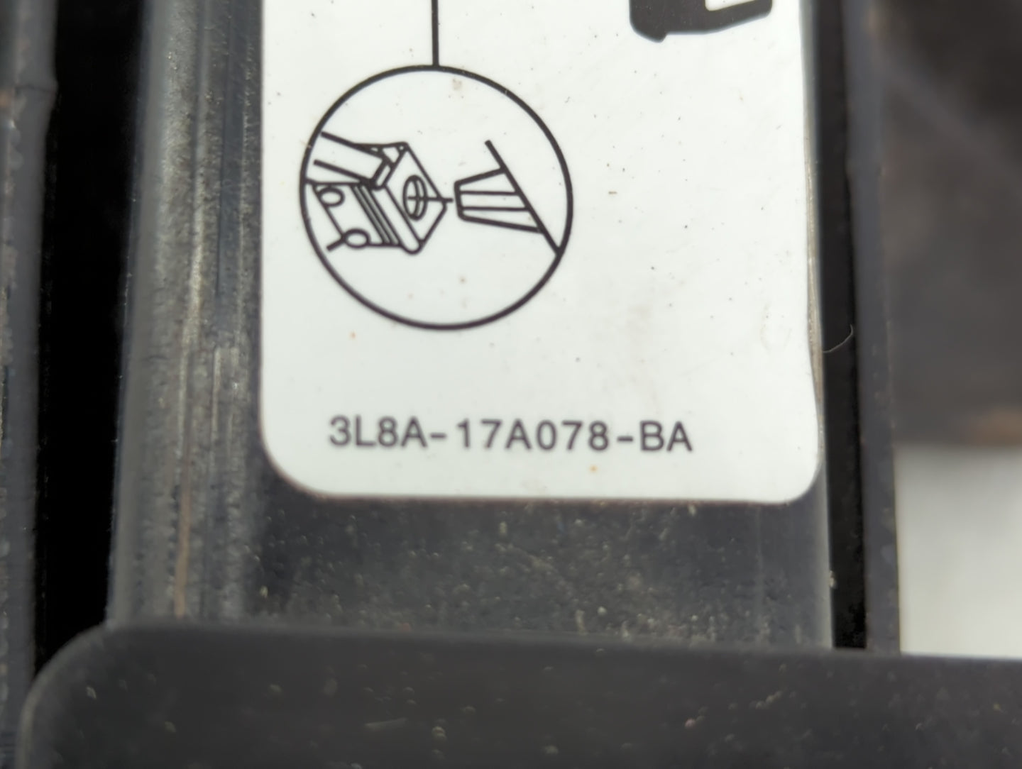 2008 Ford Escape Spare Scissor Car Jack - Oemusedautoparts1.com