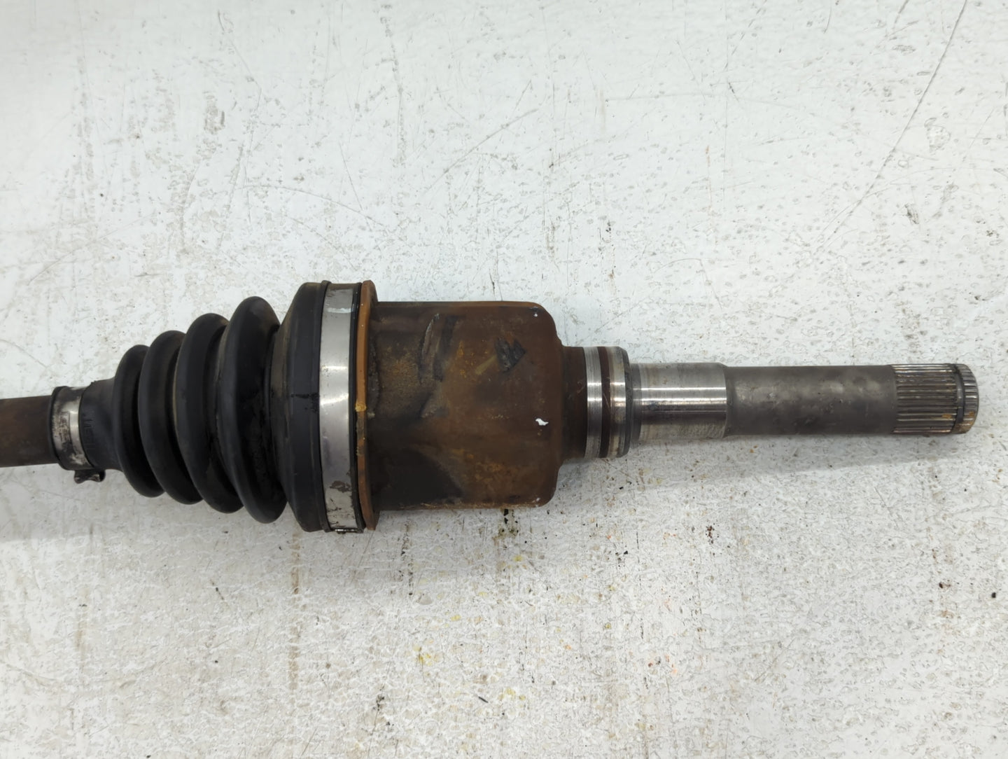 2001-2008 Ford Escape Axle Shaft Front Driver Cv C/v - Oemusedautoparts1.com