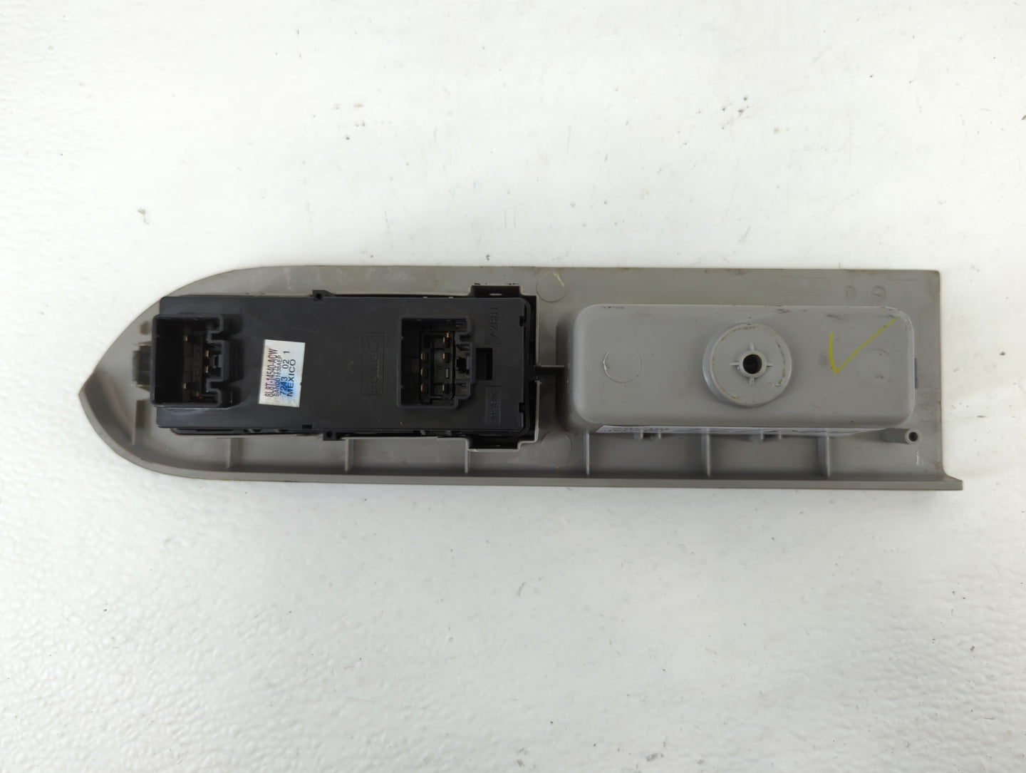 2008-2012 Ford Escape Master Power Window Switch Replacement Driver Side Left P/N:8L8T-14540-ACW Fits OEM Used Auto Parts - 