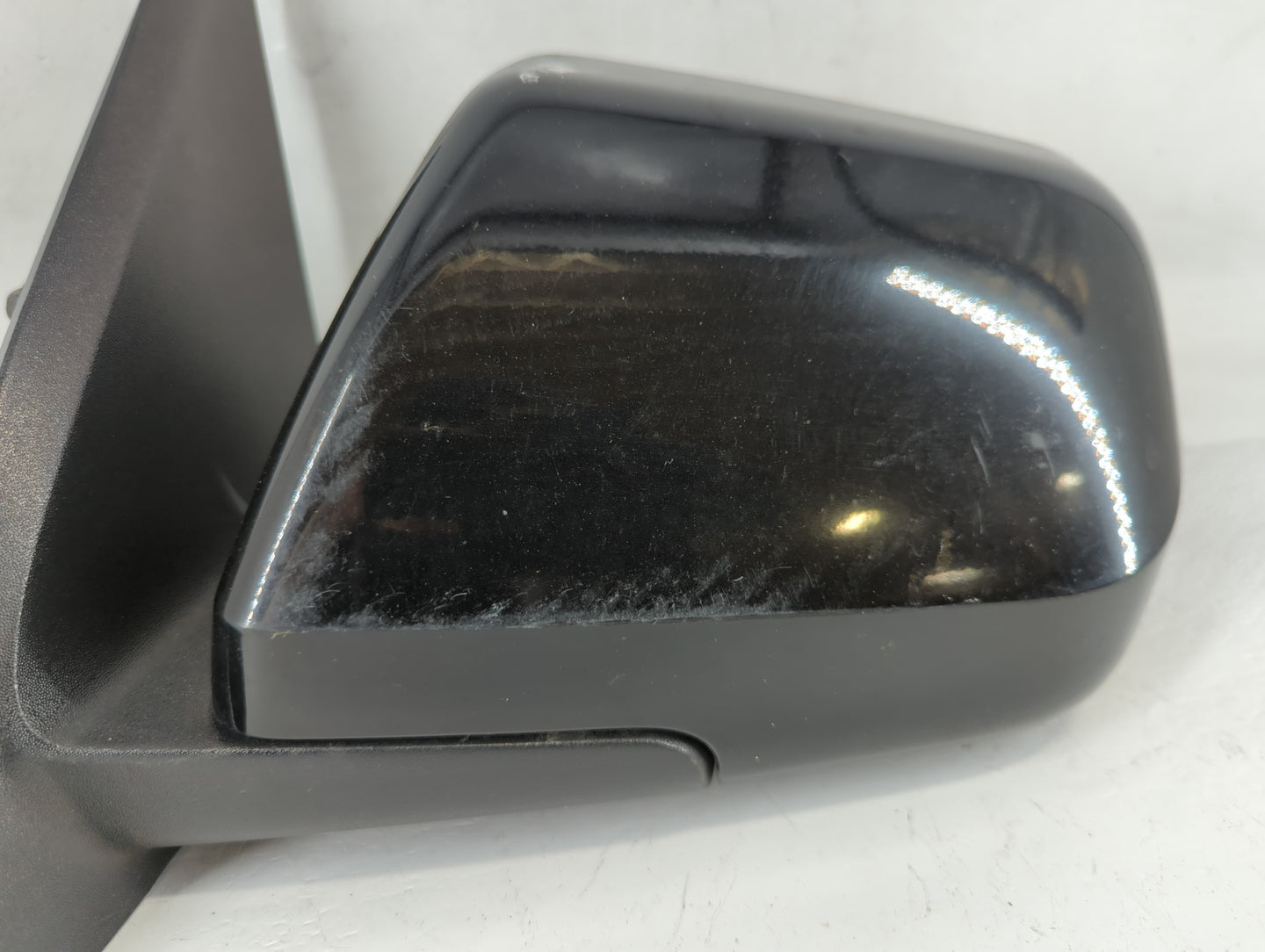 2008-2009 Ford Escape Driver Side View Mirror - Left Door Mirror OEM Used - Oemusedautoparts1.com