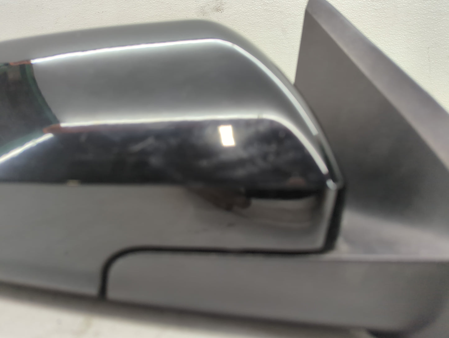 2008-2009 Ford Escape Passenger Side View Mirror - Right Door Mirror OEM Used - Oemusedautoparts1.com