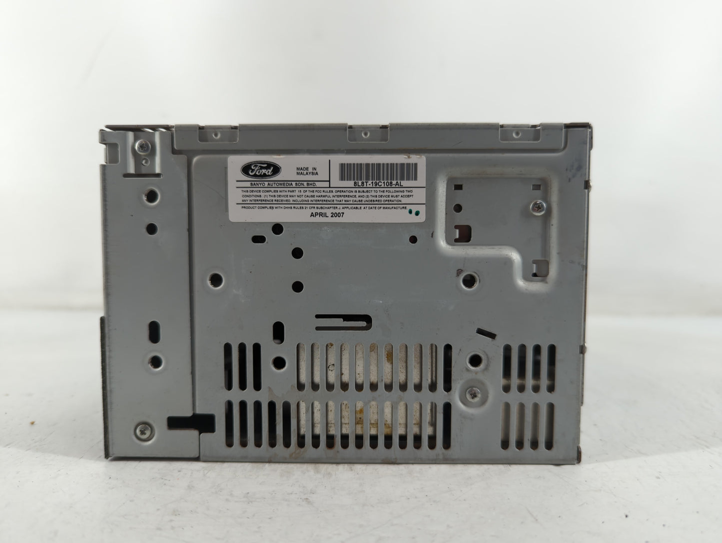2008 Ford Escape Radio AM FM Cd Player Receiver Replacement P/N:8L8T-19C108-AL Fits OEM Used Auto Parts - Oemusedautoparts1.