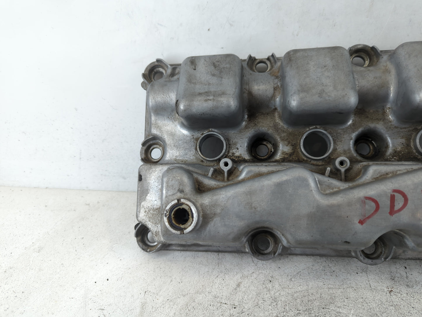 2008 Ford Escape Driver Left Cylinder Head Valve Cover P/N:6L8E-6582-BB Fits OEM Used Auto Parts - Oemusedautoparts1.com