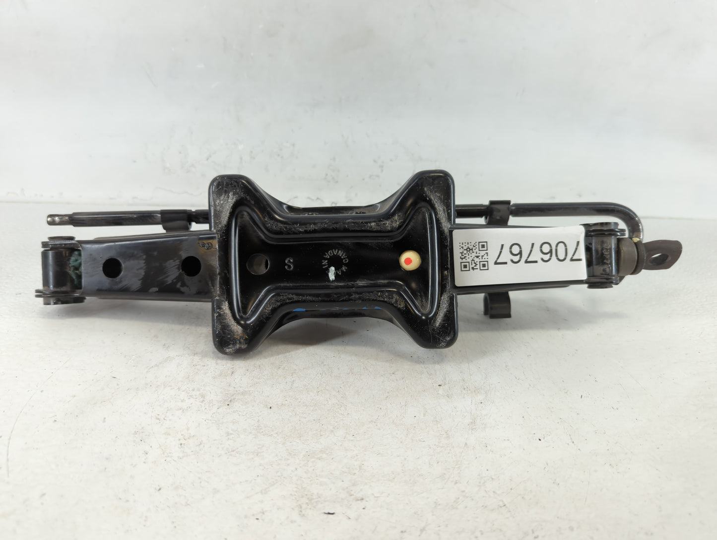 2008 Ford Escape Spare Scissor Car Jack - Oemusedautoparts1.com