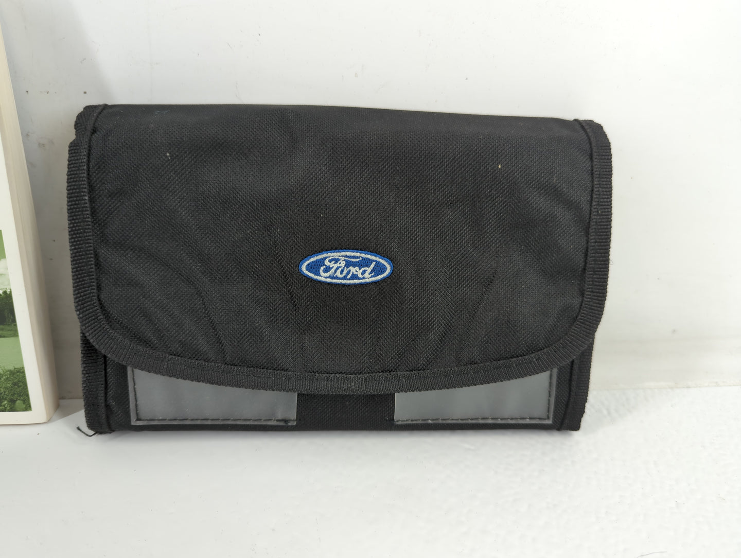 2008 Ford Escape Owners Manual Book Guide P/N:9L8J 19A321 AA OEM Used Auto Parts - Oemusedautoparts1.com