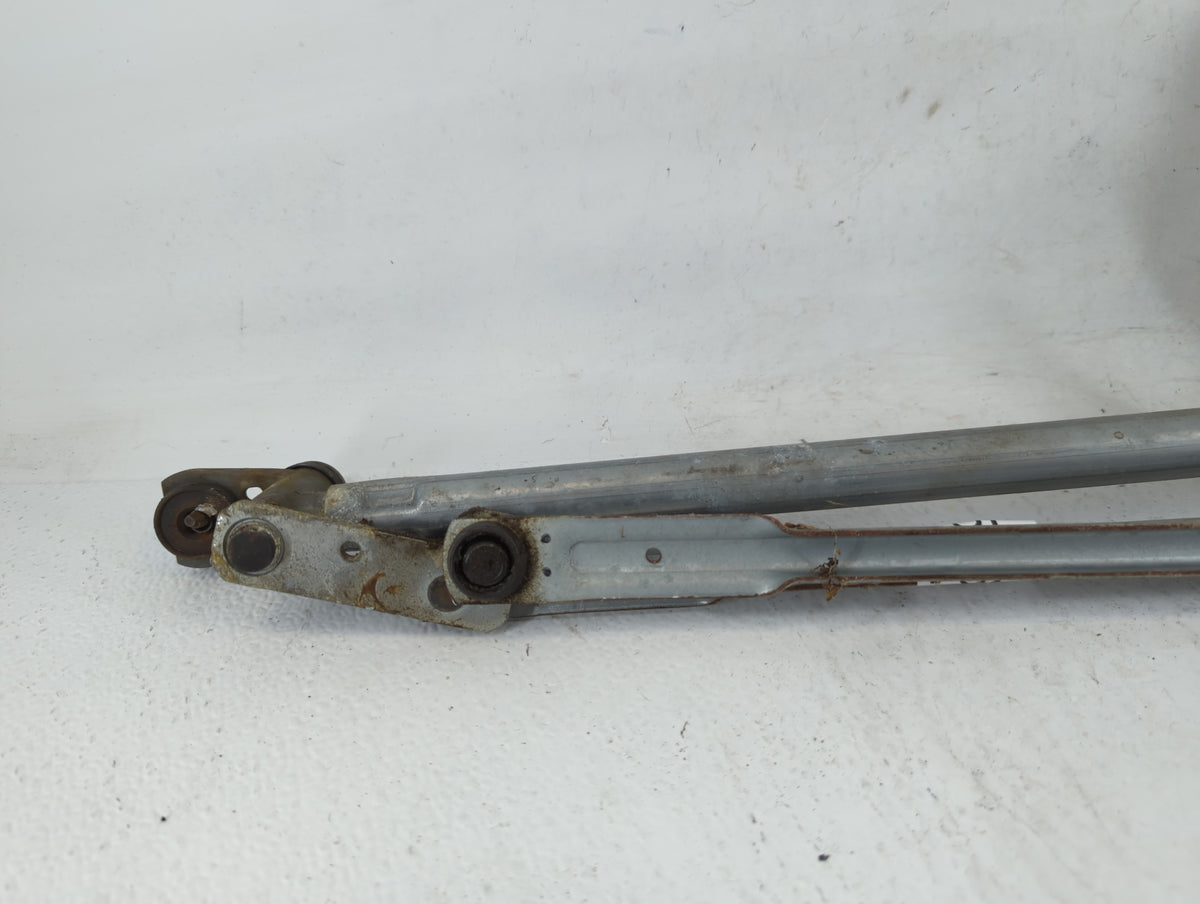 2008-2009 Ford Escape Front Windshield Wiper Motor Fits Fits 2008 2009 OEM Used Auto Parts - Oemusedautoparts1.com