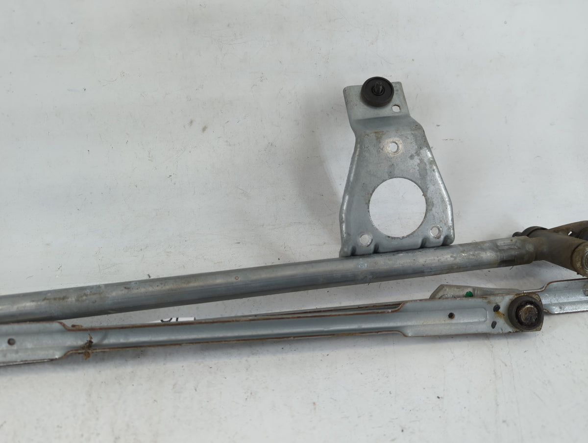 2008-2009 Ford Escape Front Windshield Wiper Motor Fits Fits 2008 2009 OEM Used Auto Parts - Oemusedautoparts1.com