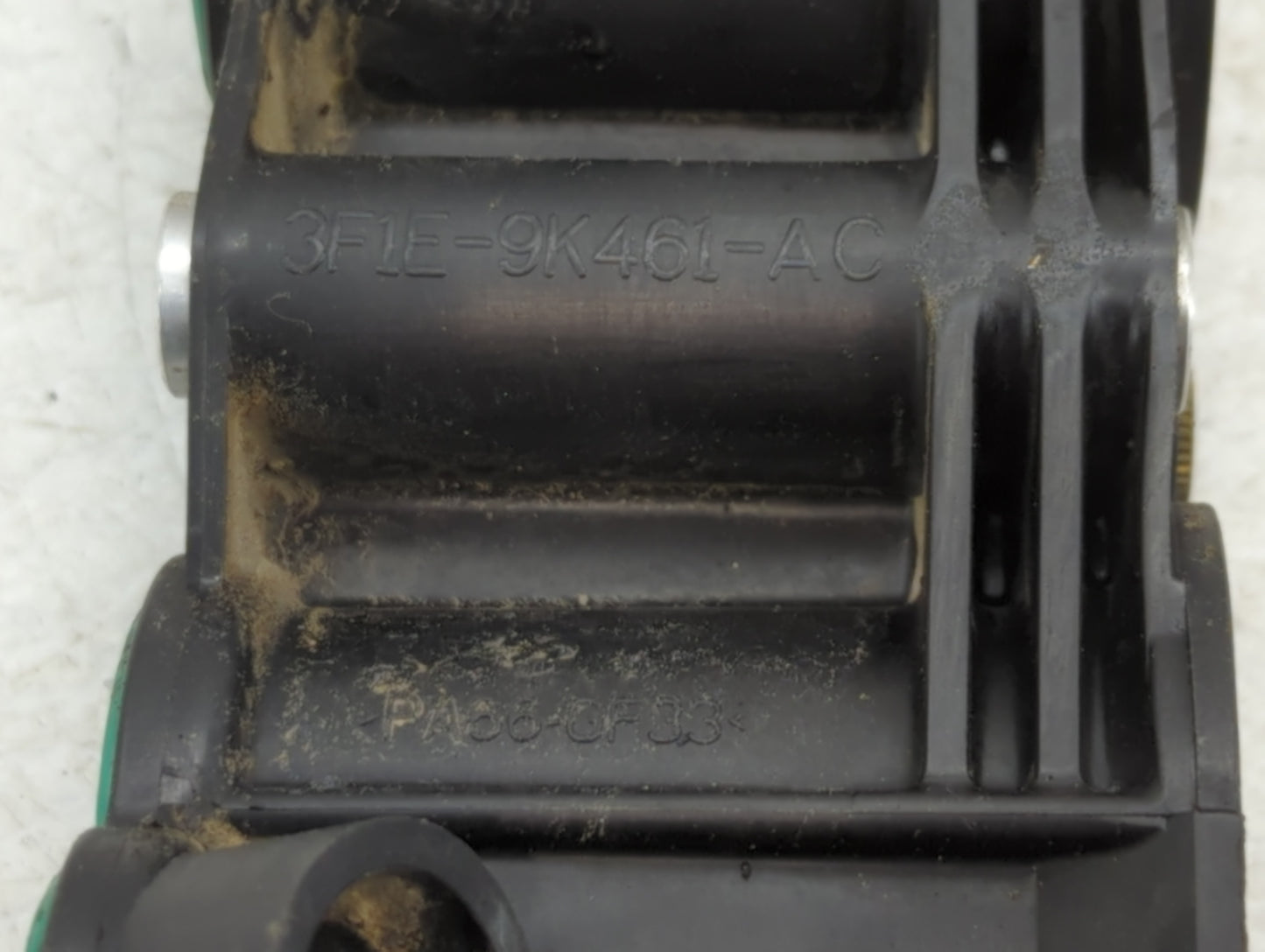 2008 Ford Escape Air Intake Manifold P/N:3E1E-9K461-AC Fits OEM Used Auto Parts - Oemusedautoparts1.com