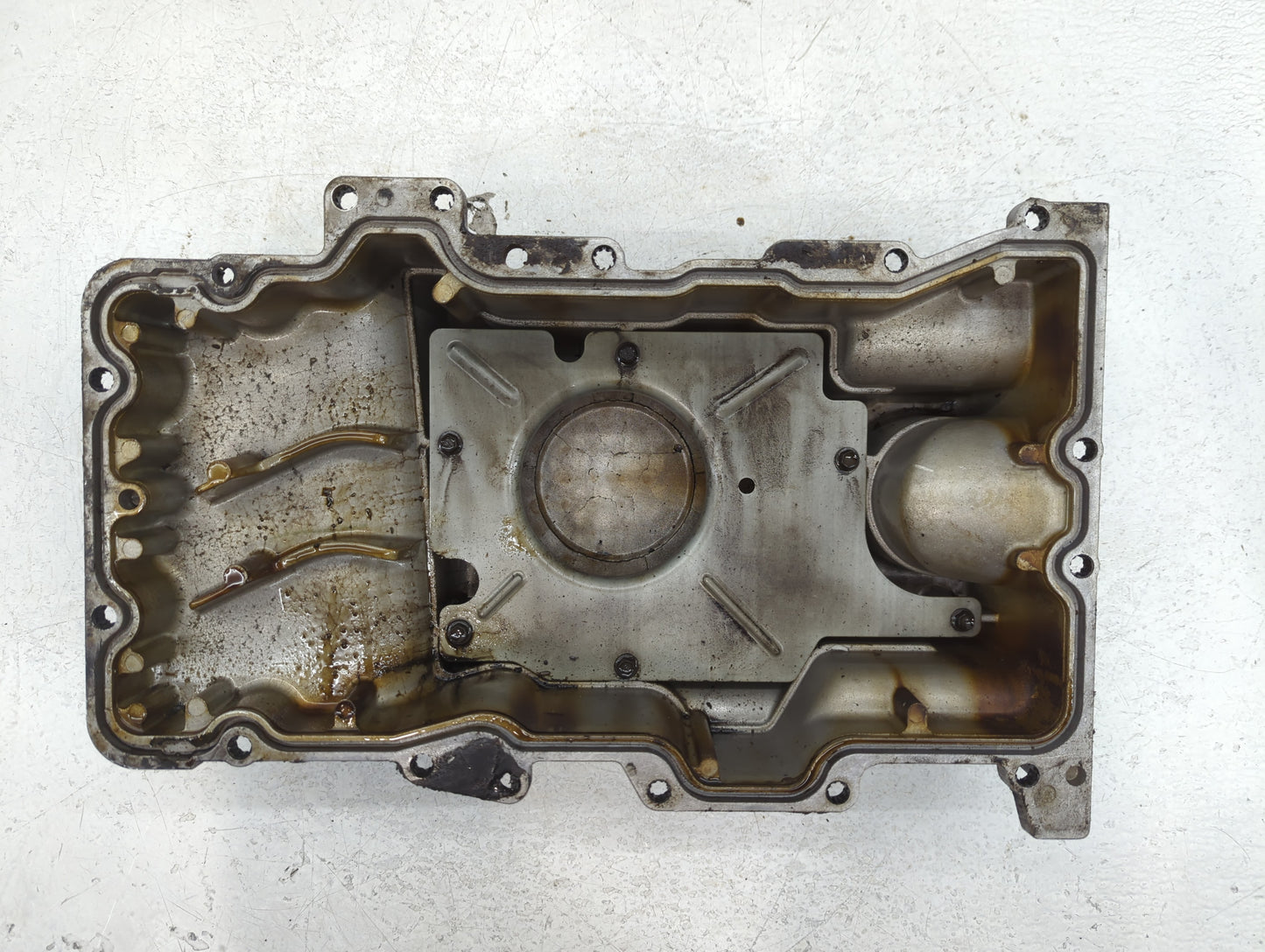 2008 Ford Escape Engine Oil Pan P/N:8L8E-6675-AA Fits OEM Used Auto Parts - Oemusedautoparts1.com