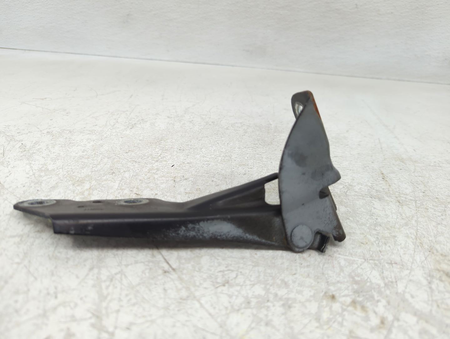 2008 Ford Escape Passenger Hood Hinge - Oemusedautoparts1.com