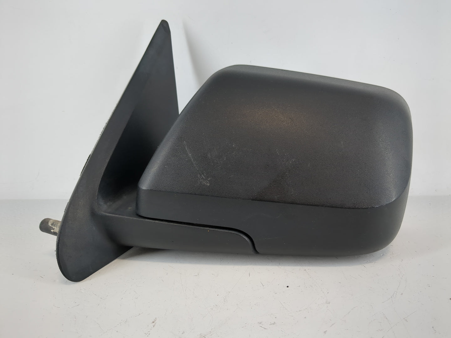 2008-2009 Ford Escape Driver Left Side View Manual Door Mirror Black - Oemusedautoparts1.com