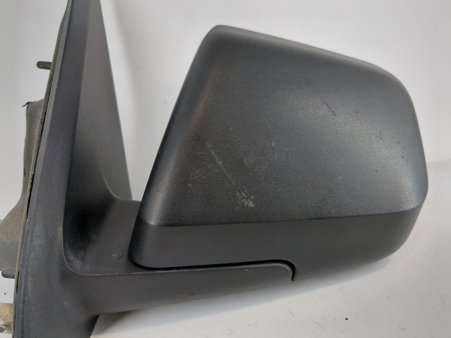 2008-2009 Ford Escape Driver Left Side View Manual Door Mirror Black - Oemusedautoparts1.com