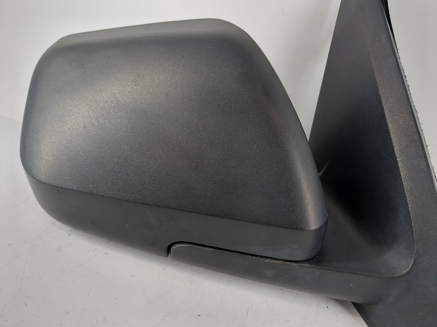 2008-2009 Ford Escape Passenger Right Side View Manual Door Mirror Black - Oemusedautoparts1.com