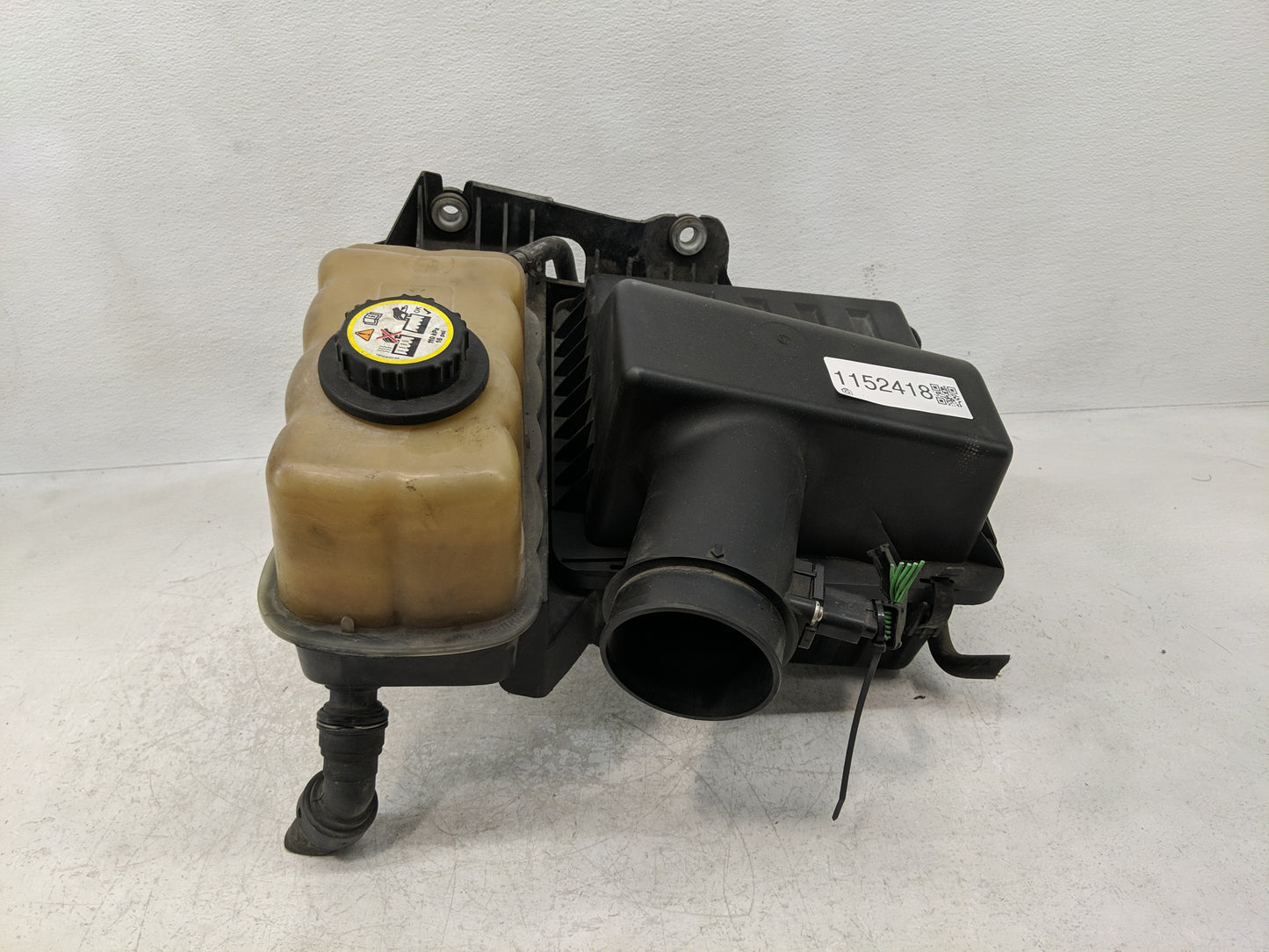 2007-2008 Ford Expedition Air Cleaner Intake-duct Hose Tube - Oemusedautoparts1.com