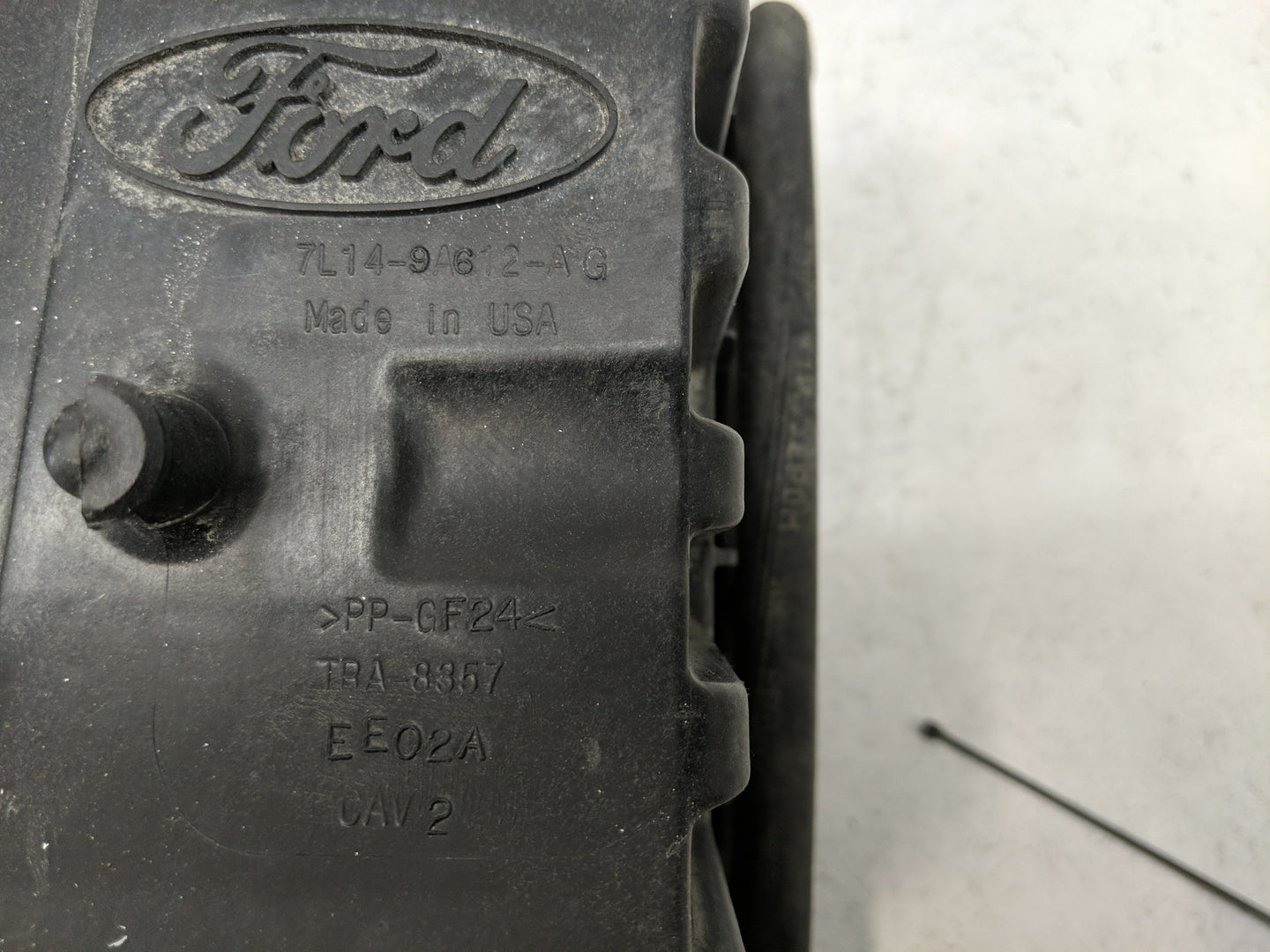 2007-2008 Ford Expedition Air Cleaner Intake-duct Hose Tube - Oemusedautoparts1.com