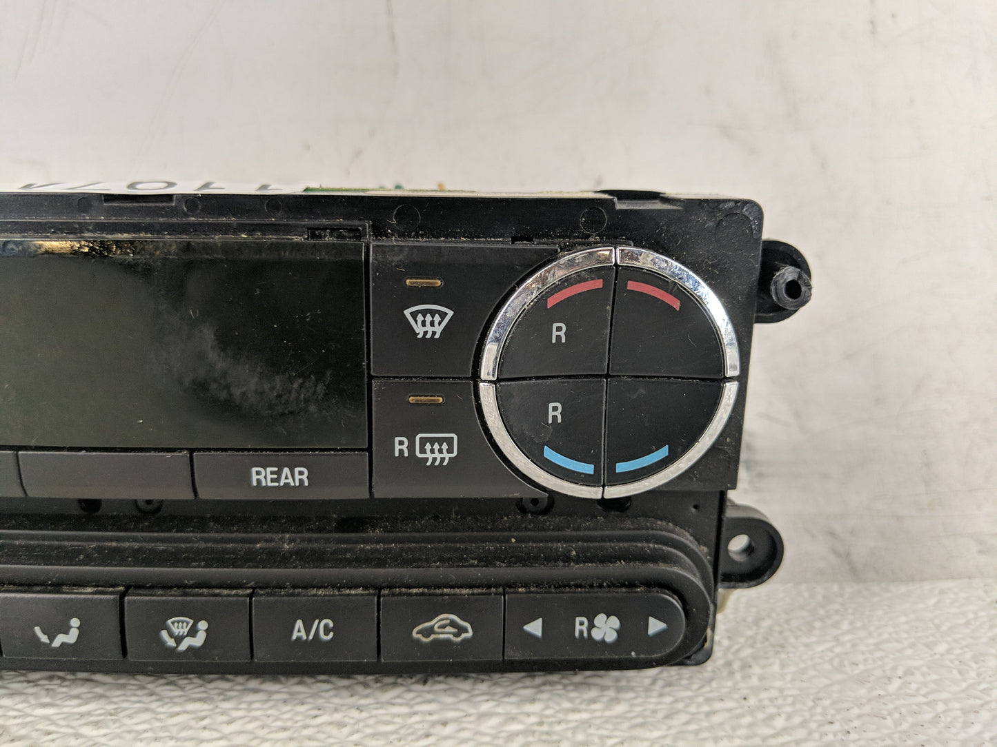 2008 Ford Expedition Climate Control Module Temperature AC/Heater Replacement P/N:8L14-18C612 18C612-DZU7A Fits OEM Used Aut