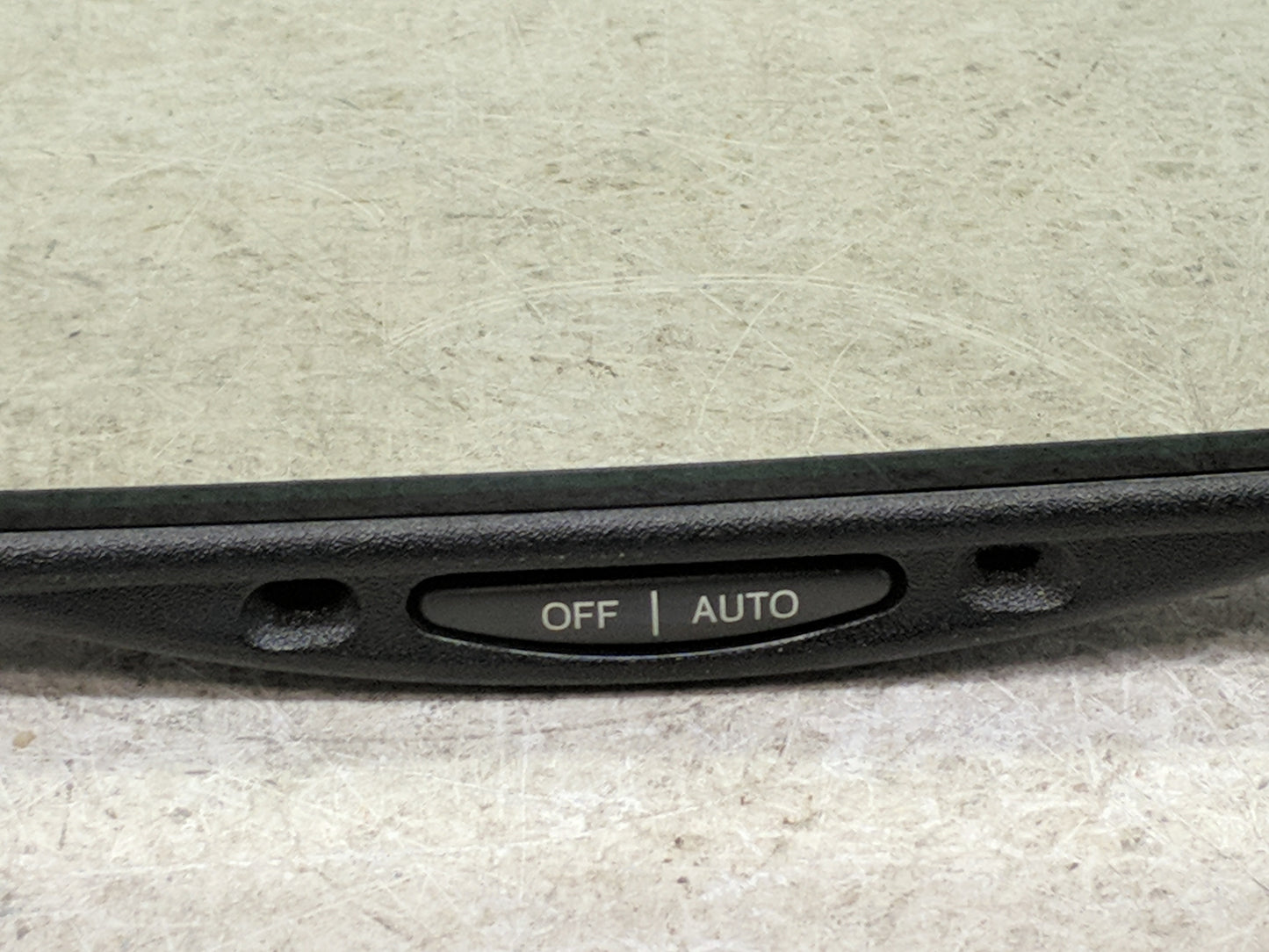 2000-2008 Ford Expedition Interior Rear View Mirror Replacement OEM P/N:E11015306 Fits OEM Used Auto Parts - Oemusedautopart