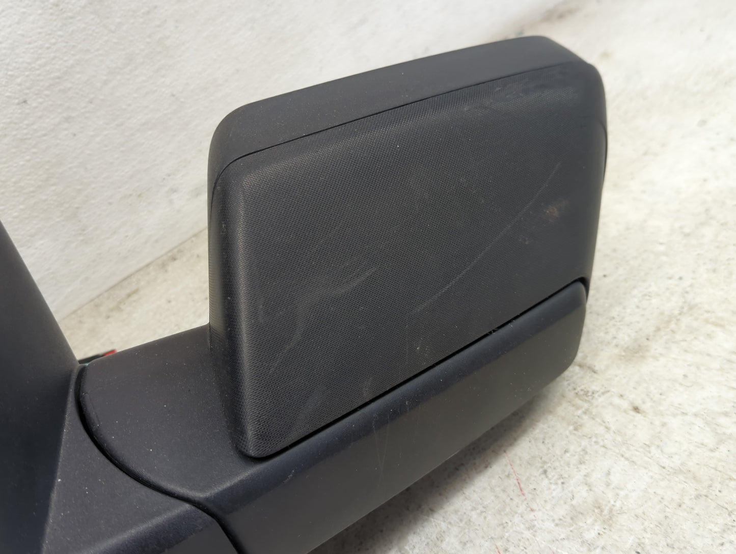 2007-2011 Ford Expedition Driver Side View Mirror - Left Door Mirror OEM Used - Oemusedautoparts1.com