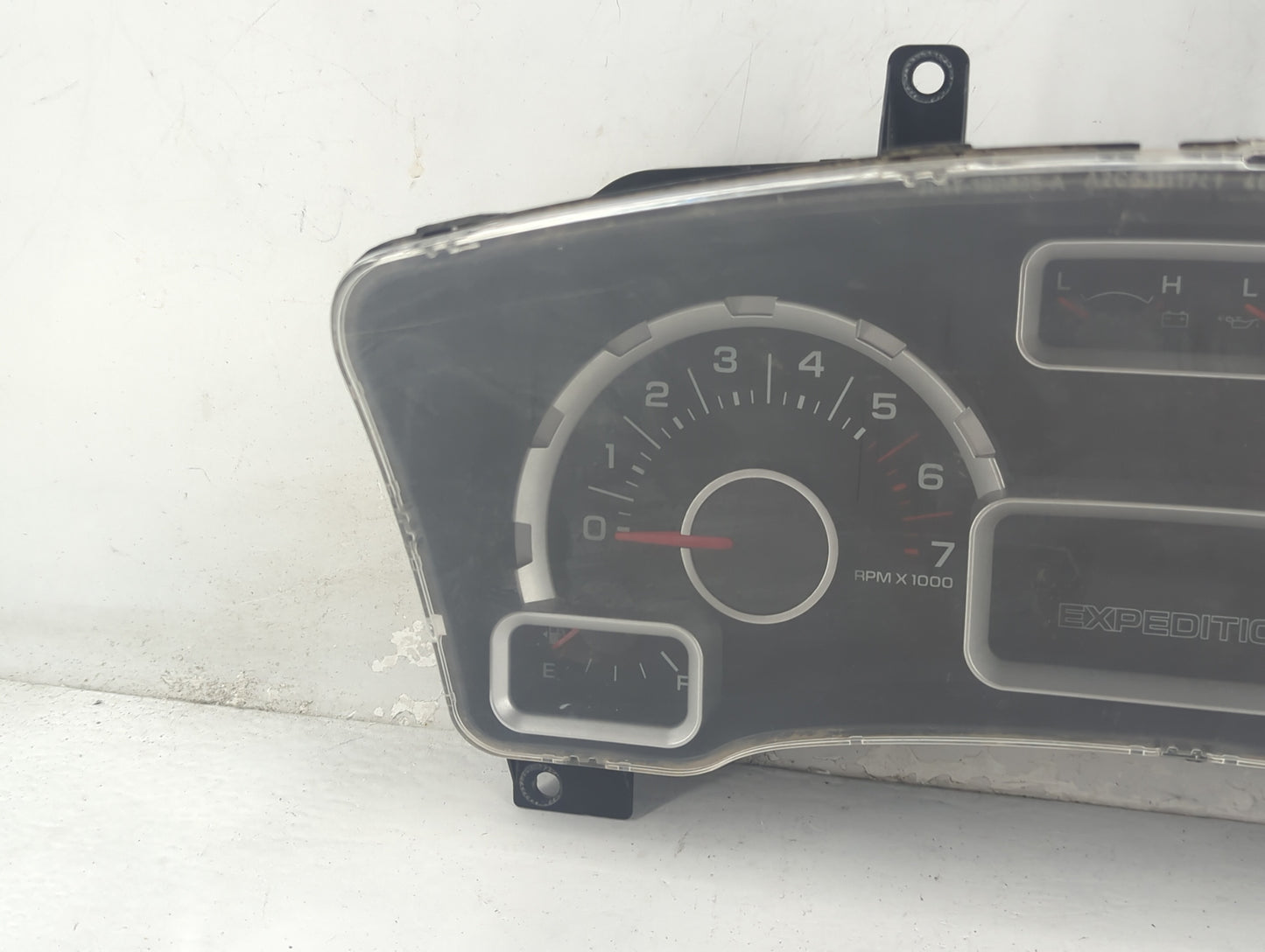 2007-2008 Ford Expedition Instrument Cluster Speedometer Gauges P/N:7L1T-10849 7L7T-10849, R79DH Fits Fits 2007 2008 OEM Use