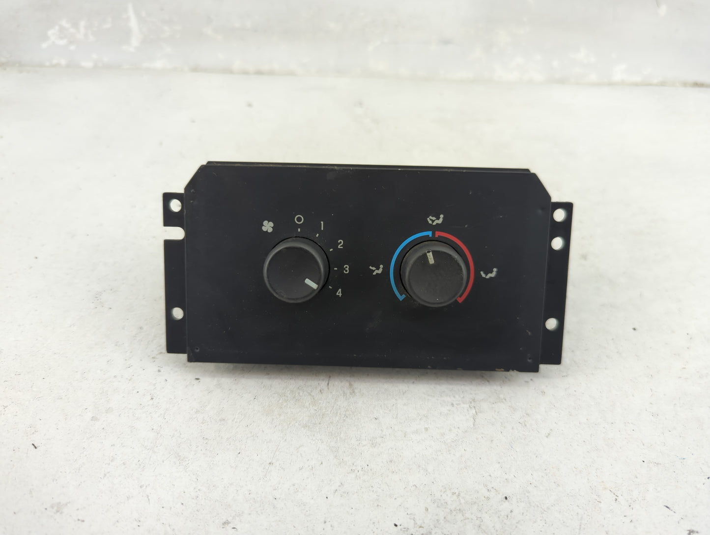 2008 Ford Expedition Climate Control Module Temperature AC/Heater Replacement P/N:19980 EE05J Fits OEM Used Auto Parts - Oem