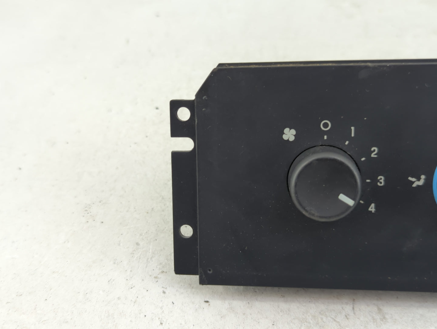 2008 Ford Expedition Climate Control Module Temperature AC/Heater Replacement P/N:19980 EE05J Fits OEM Used Auto Parts - Oem