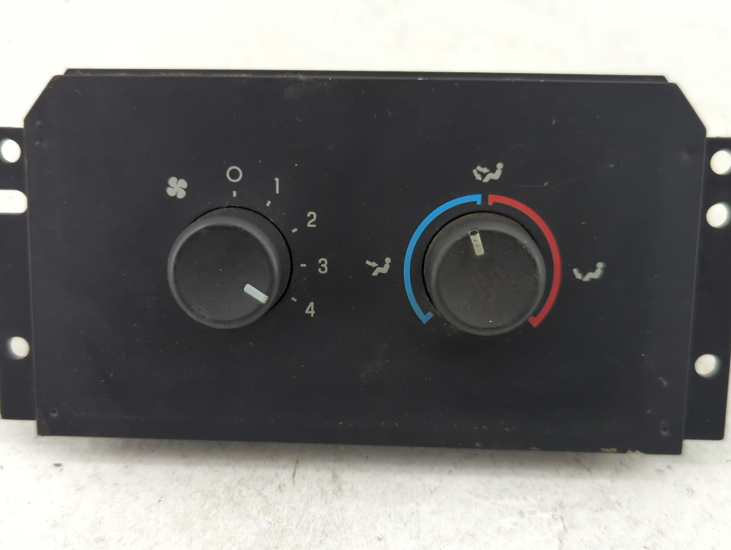 2008 Ford Expedition Climate Control Module Temperature AC/Heater Replacement P/N:19980 EE05J Fits OEM Used Auto Parts - Oem