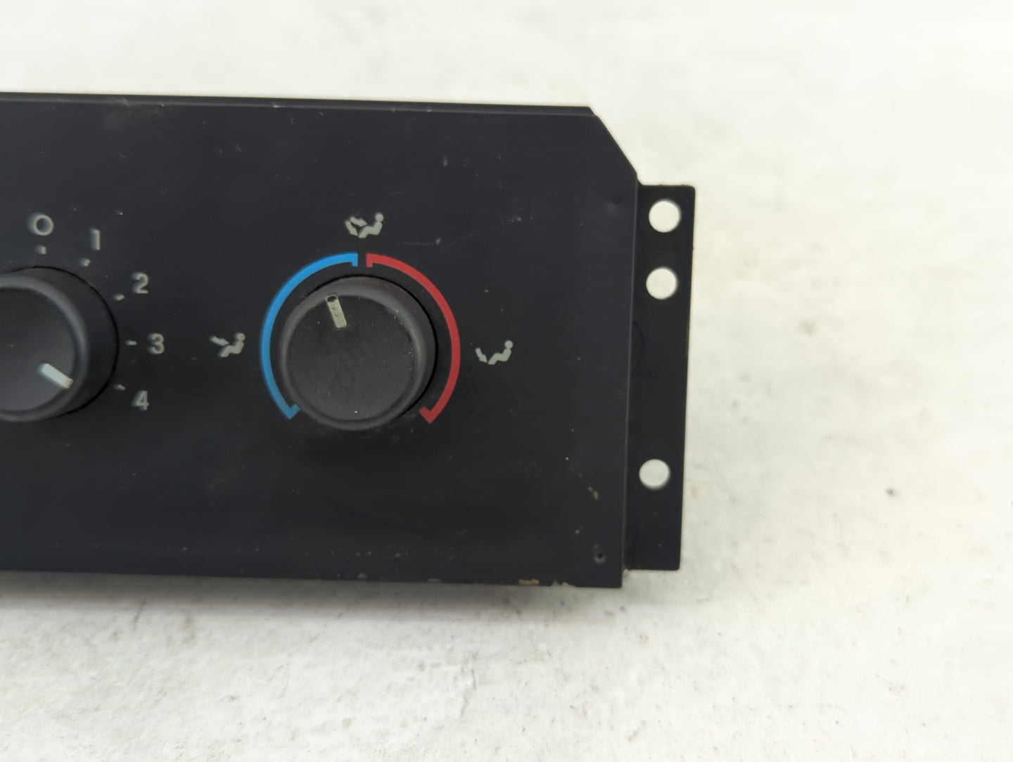 2008 Ford Expedition Climate Control Module Temperature AC/Heater Replacement P/N:19980 EE05J Fits OEM Used Auto Parts - Oem