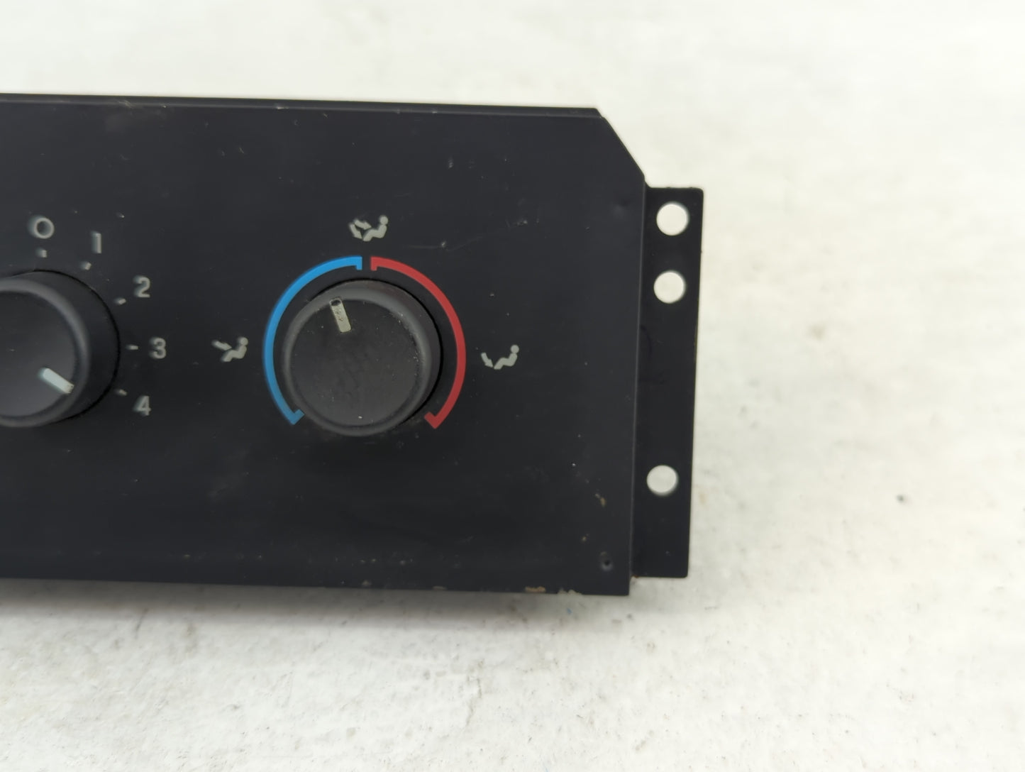 2008 Ford Expedition Climate Control Module Temperature AC/Heater Replacement P/N:19980 EE05J Fits OEM Used Auto Parts - Oem