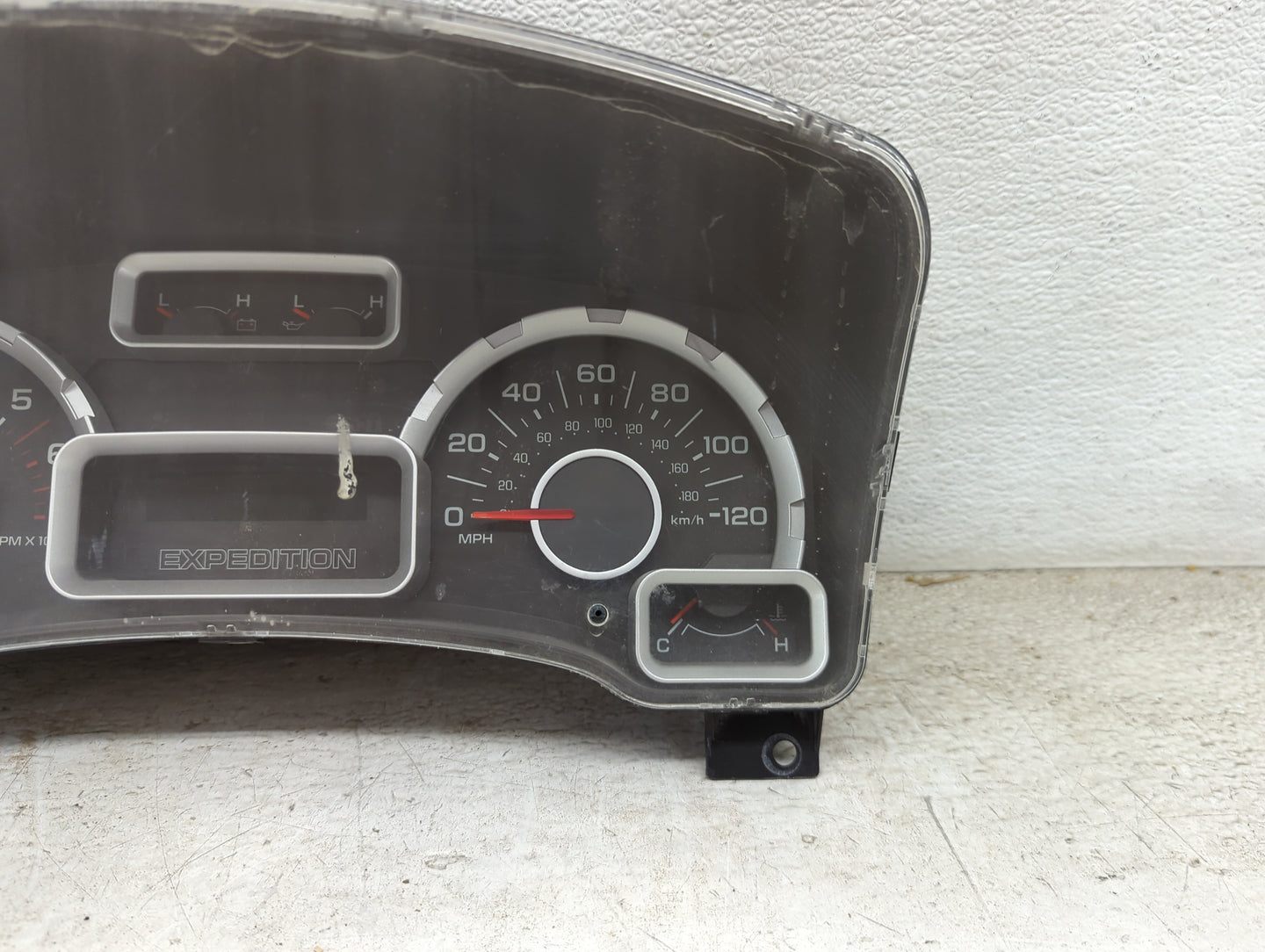 2008 Ford Expedition Instrument Cluster Speedometer Gauges P/N:7L1T-10849-NB A2C53219541 Miles: Fits OEM Used Auto Parts - O