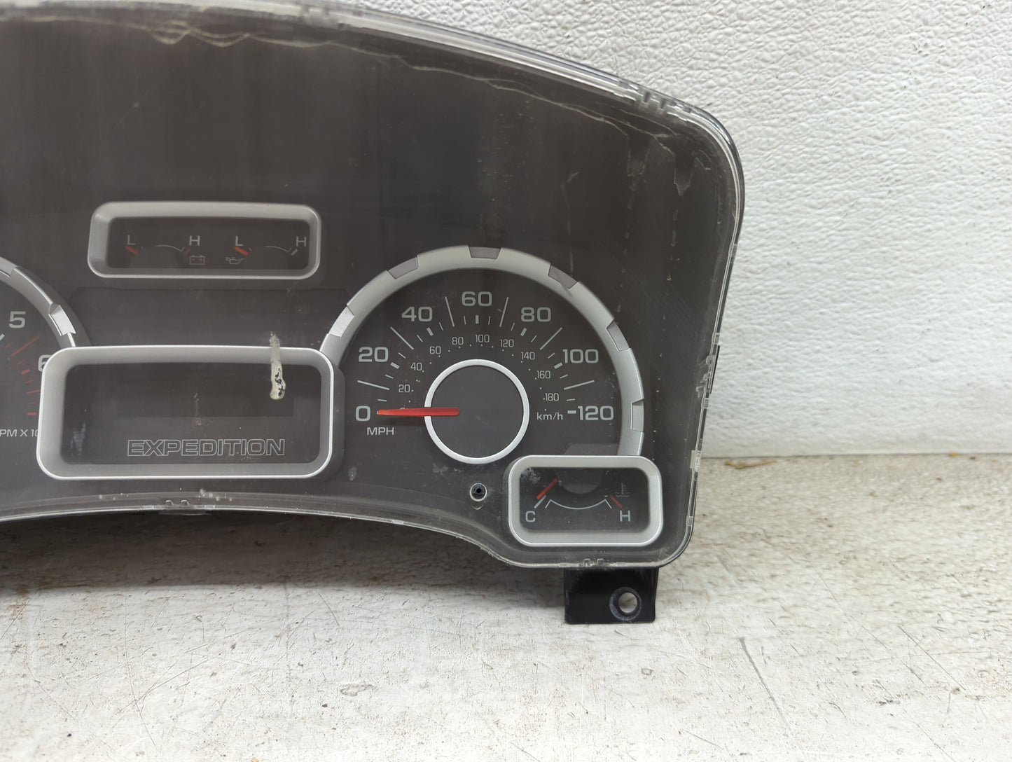 2008 Ford Expedition Instrument Cluster Speedometer Gauges P/N:7L1T-10849-NB A2C53219541 Miles: Fits OEM Used Auto Parts - O