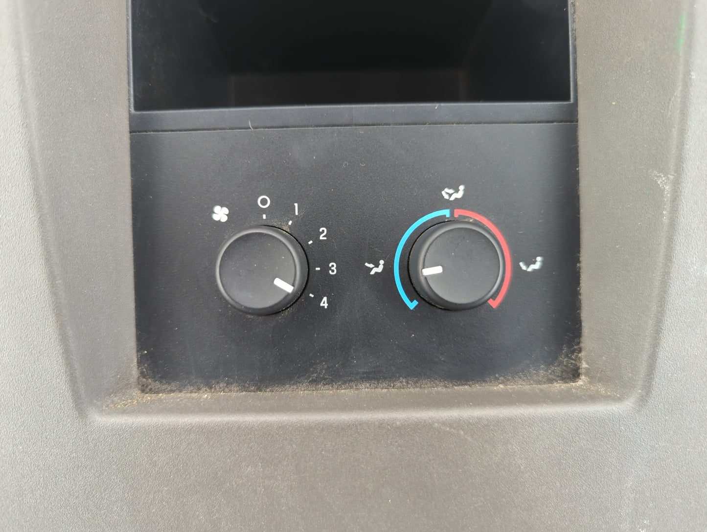 2007-2014 Ford Expedition Climate Control Module Temperature AC/Heater Replacement Fits OEM Used Auto Parts - Oemusedautopar