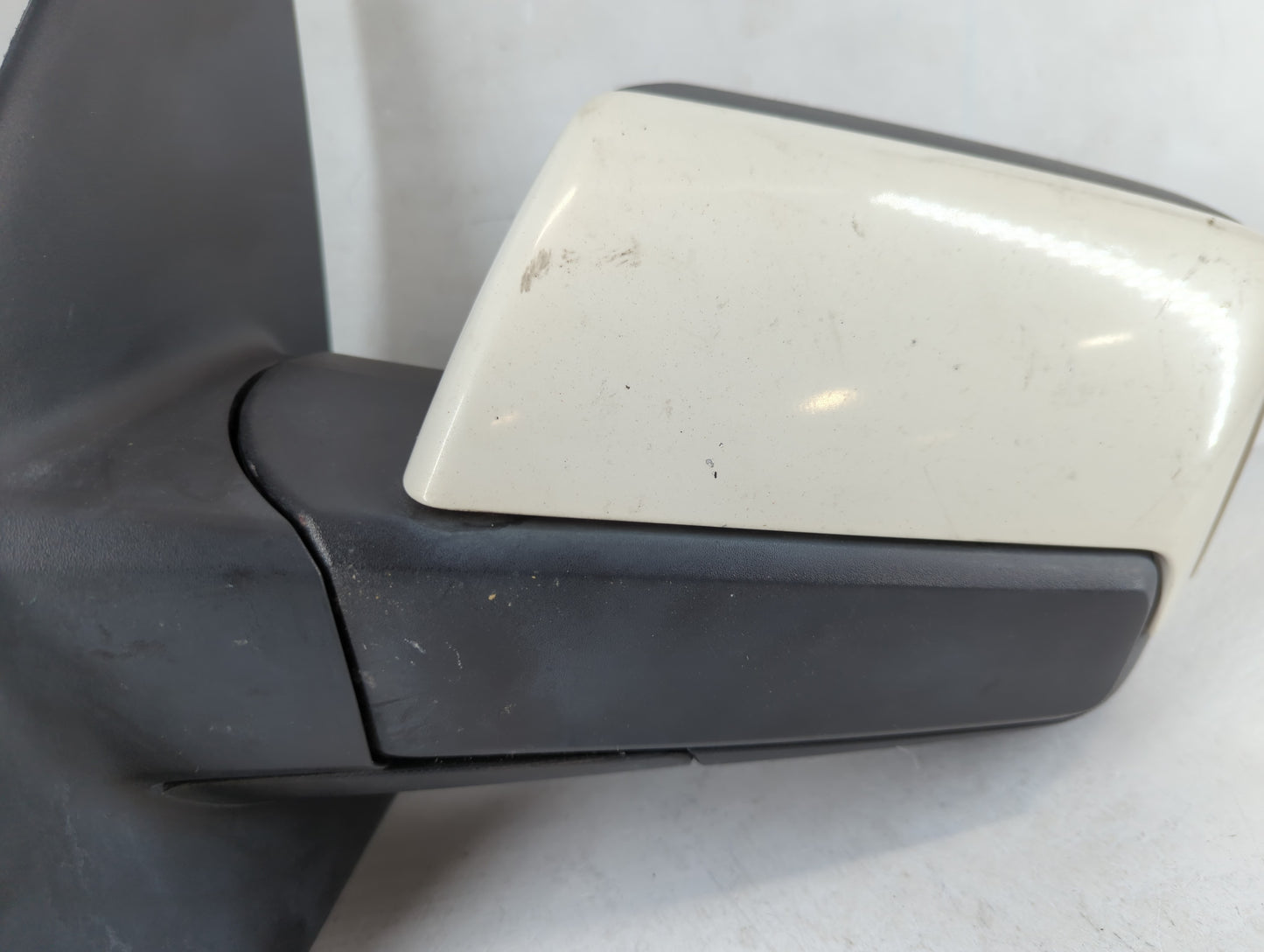2008 Ford Expedition Driver Side View Mirror - Left Door Mirror OEM Used - Oemusedautoparts1.com
