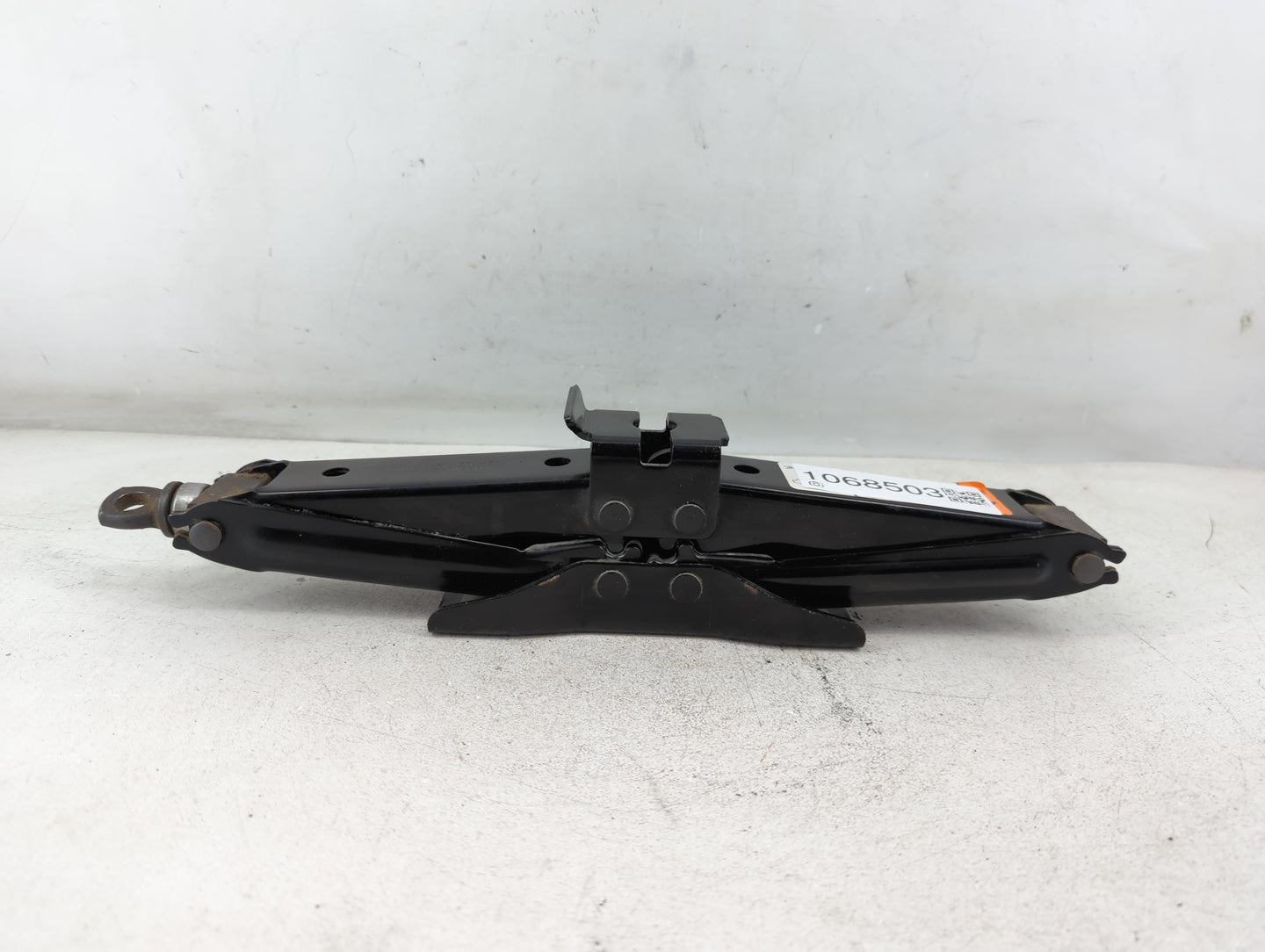 2008 Ford Explorer Spare Scissor Car Jack - Oemusedautoparts1.com