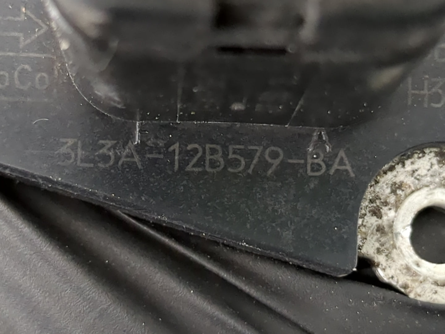 2004-2012 Ford Explorer Mass Air Flow Meter Maf - Oemusedautoparts1.com