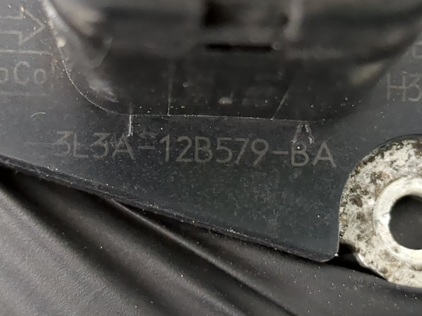 2004-2012 Ford Explorer Mass Air Flow Meter Maf - Oemusedautoparts1.com