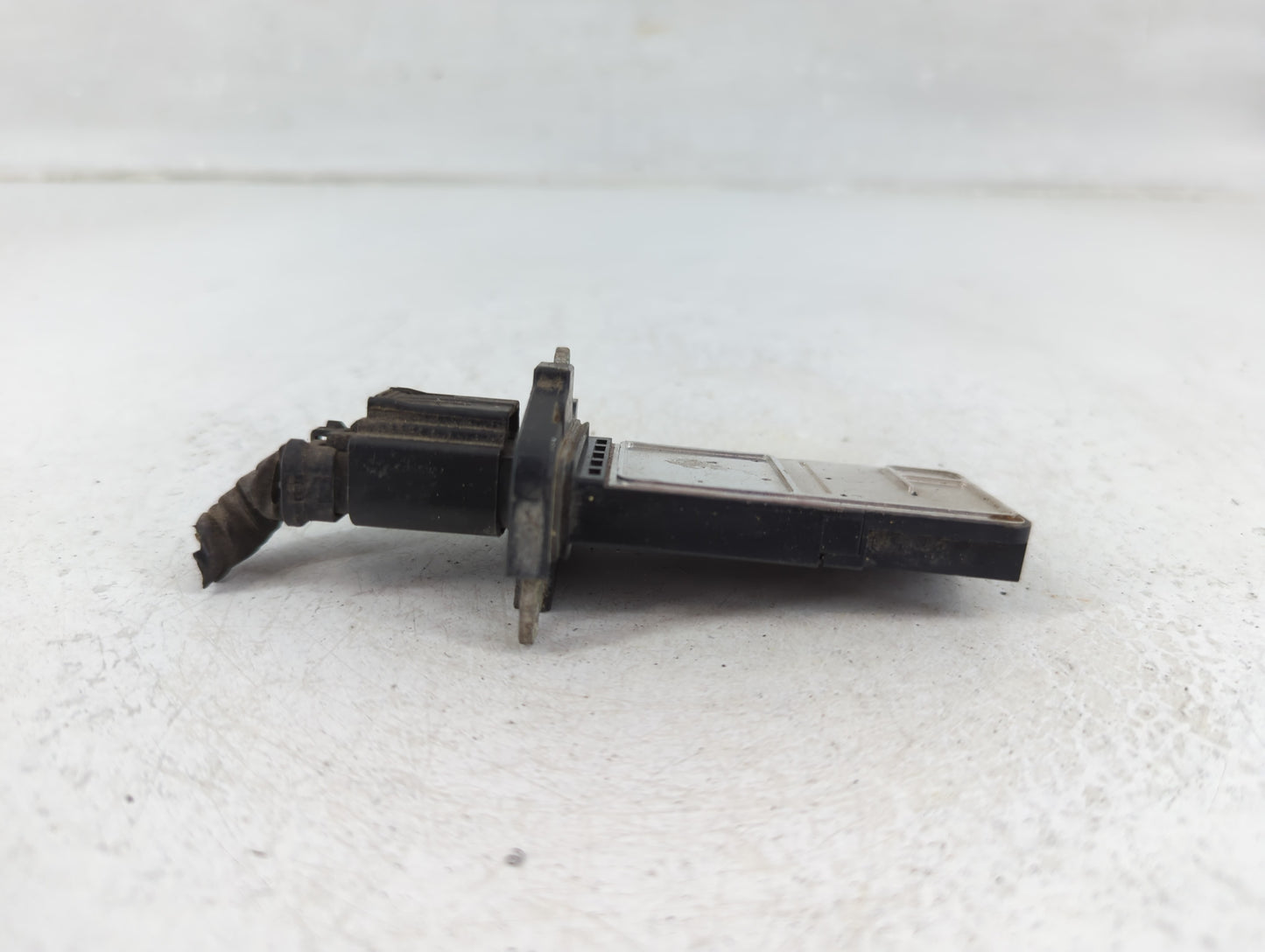 2004-2012 Ford Explorer Mass Air Flow Meter Maf - Oemusedautoparts1.com