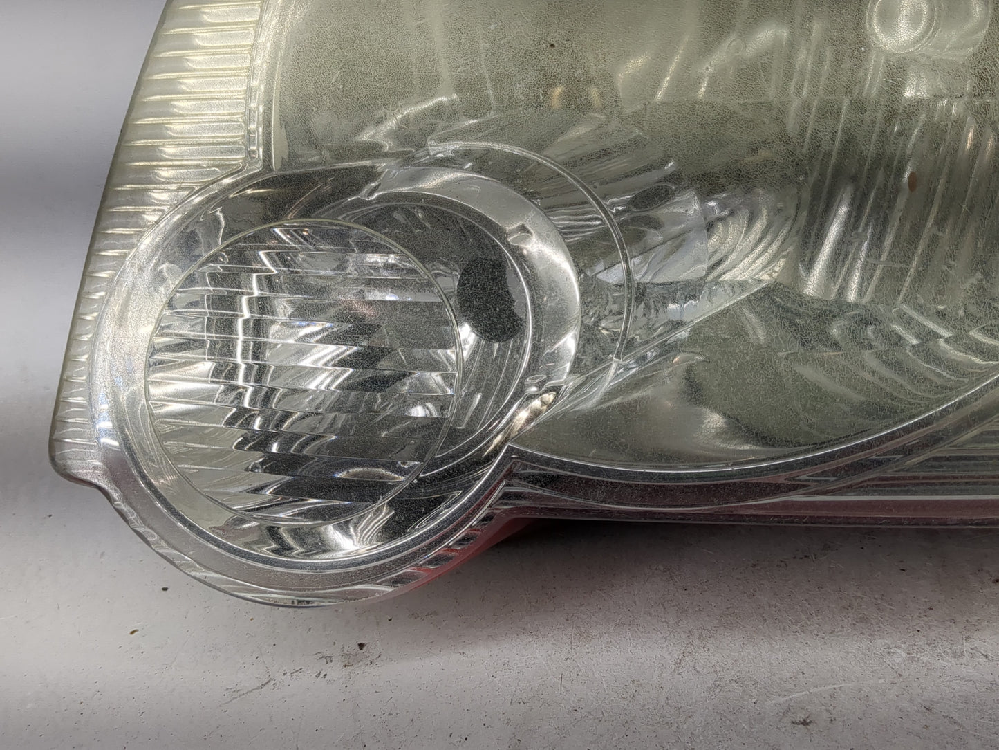 2006-2007 Ford Explorer Passenger Right Oem Front Light Lamp - Oemusedautoparts1.com
