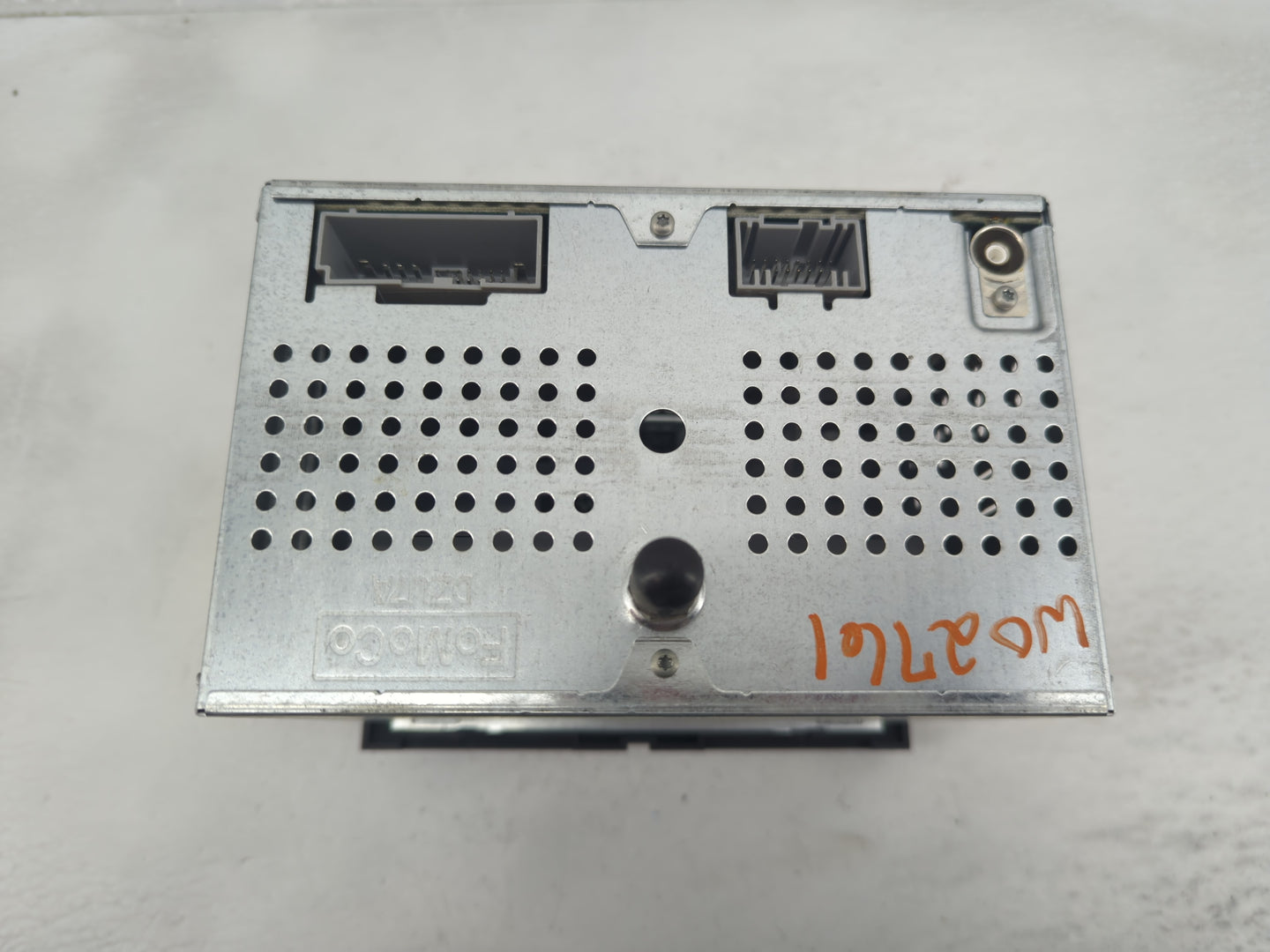 2008 Ford Explorer Radio AM FM Cd Player Receiver Replacement P/N:8L2T-18C869-AG Fits OEM Used Auto Parts - Oemusedautoparts