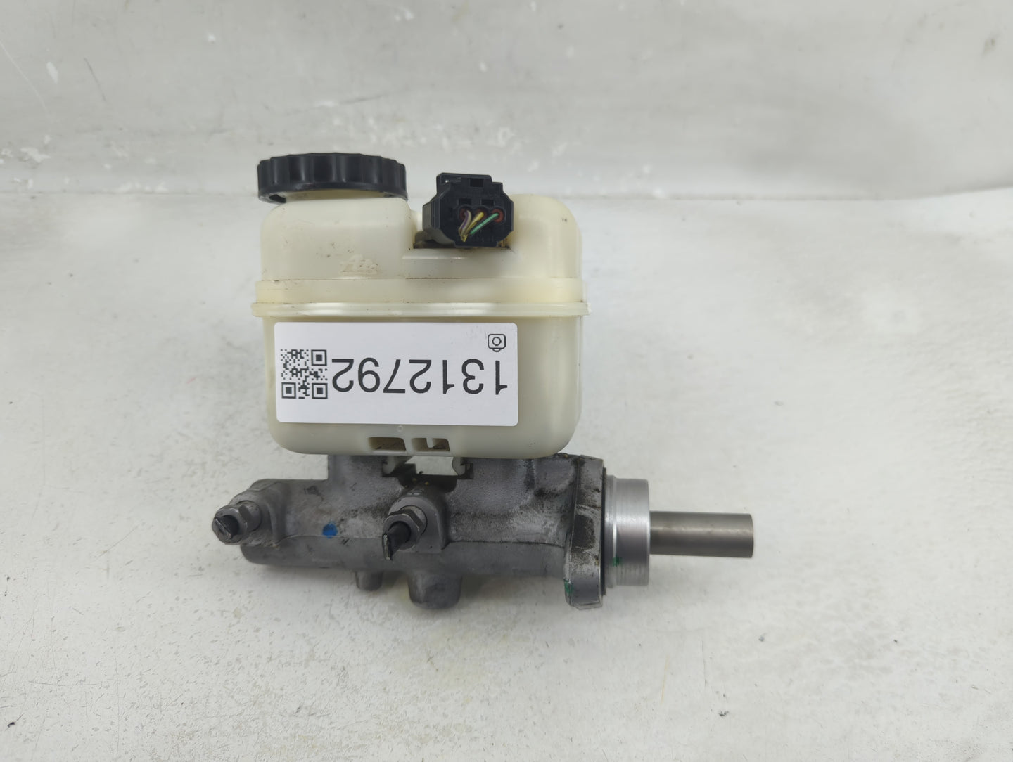 2006-2010 Ford Explorer Brake Master Cylinder - Oemusedautoparts1.com