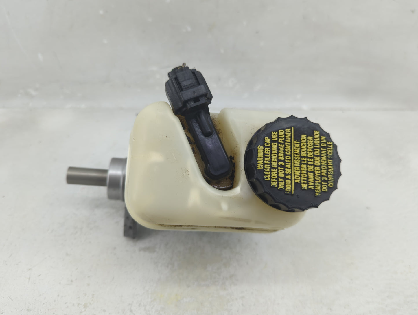 2006-2010 Ford Explorer Brake Master Cylinder - Oemusedautoparts1.com