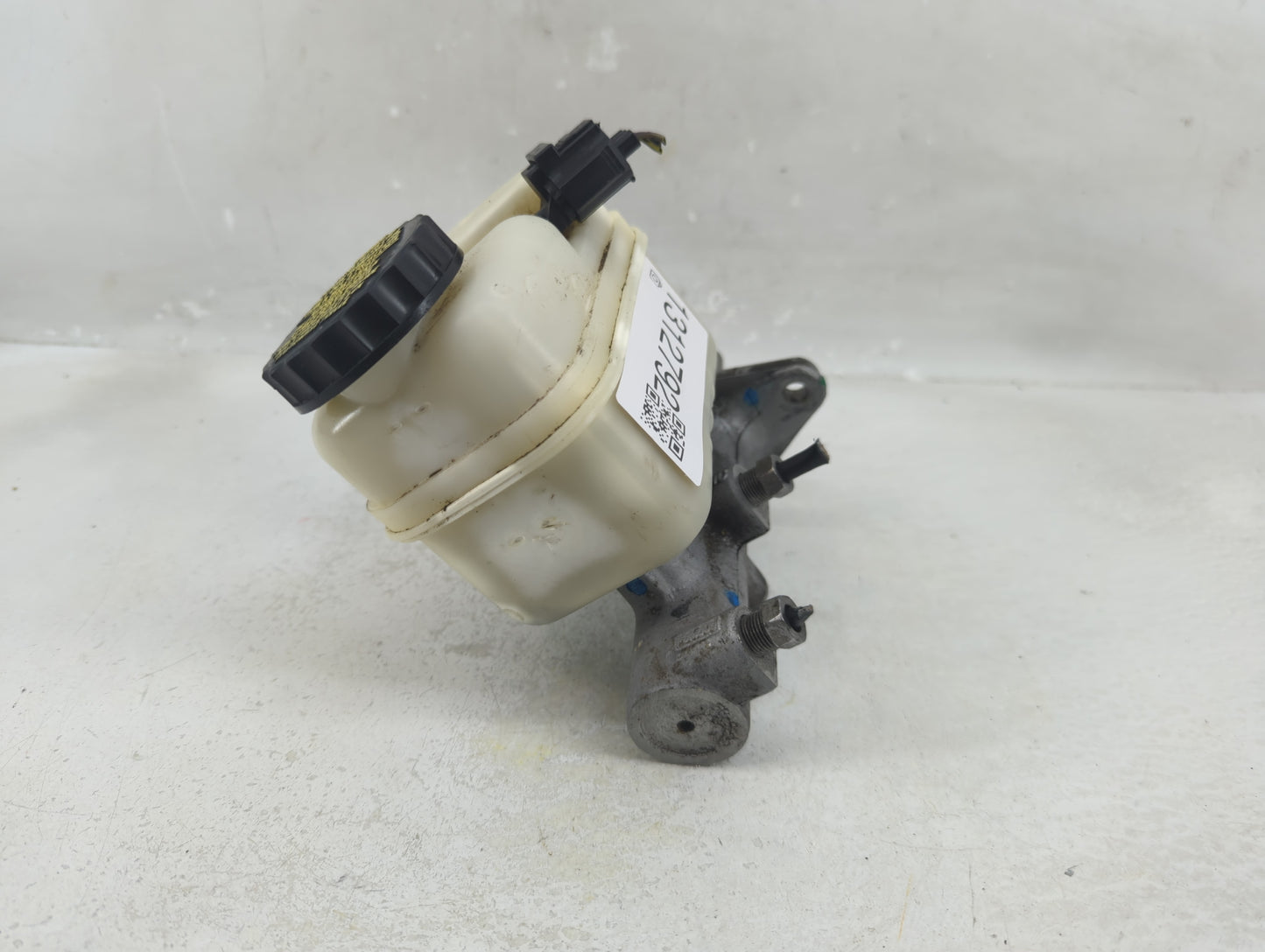 2006-2010 Ford Explorer Brake Master Cylinder - Oemusedautoparts1.com