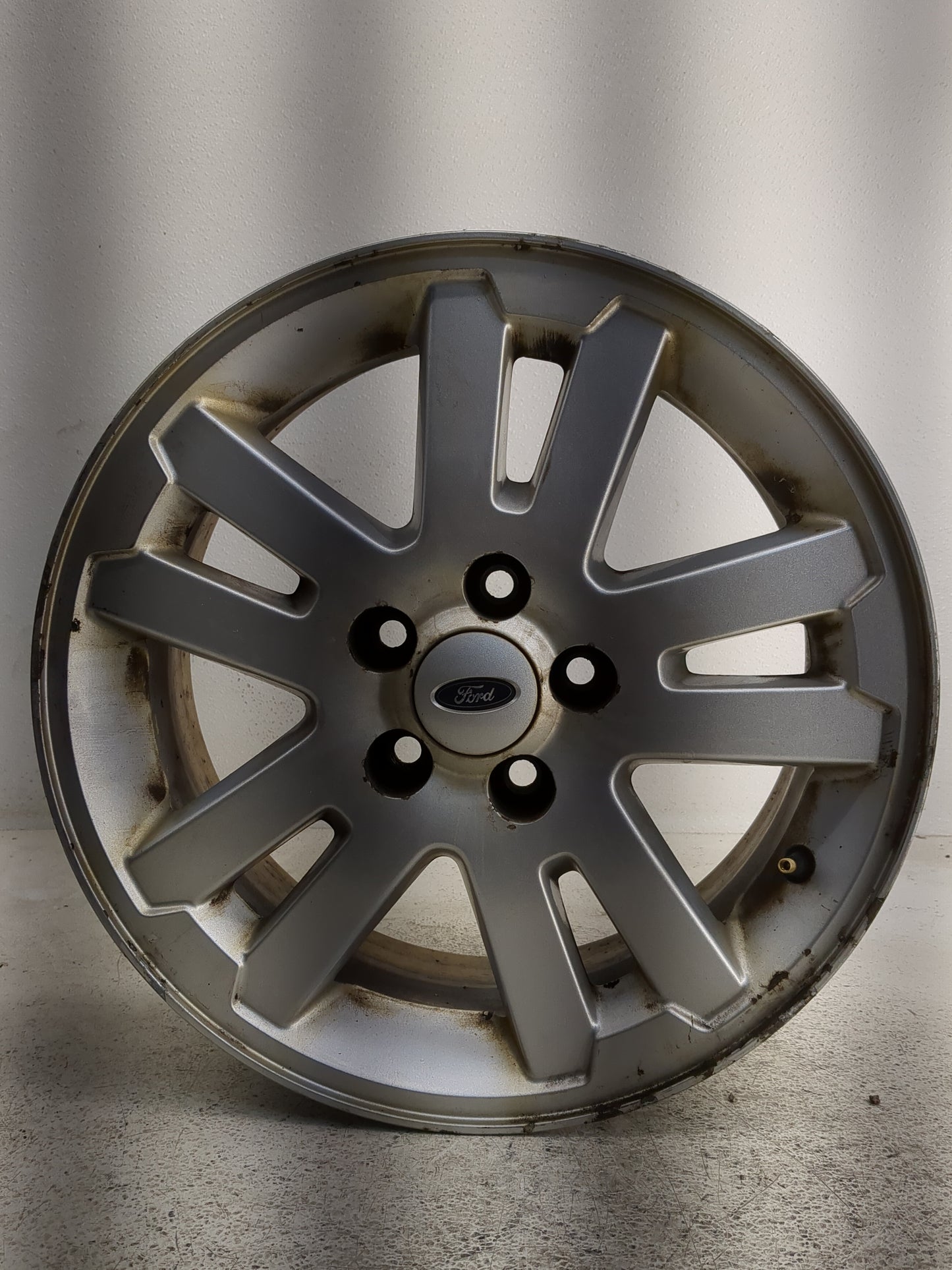 2006-2010 Ford Explorer Oem Wheel Rim 1367134 - Oemusedautoparts1.com