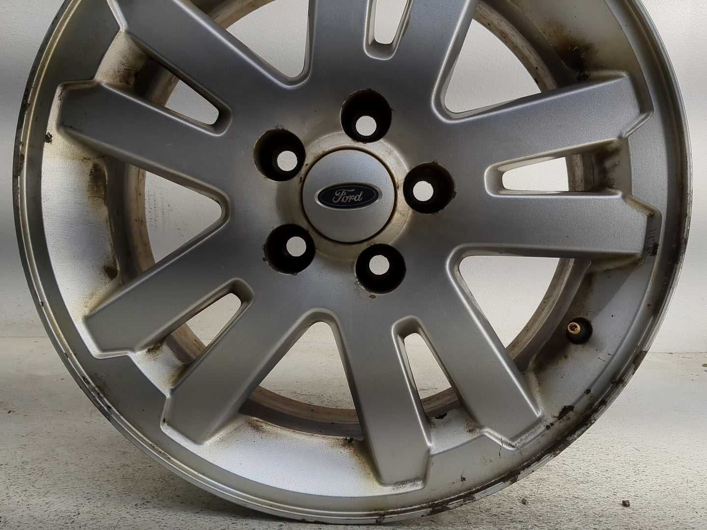 2006-2010 Ford Explorer Oem Wheel Rim 1367134 - Oemusedautoparts1.com