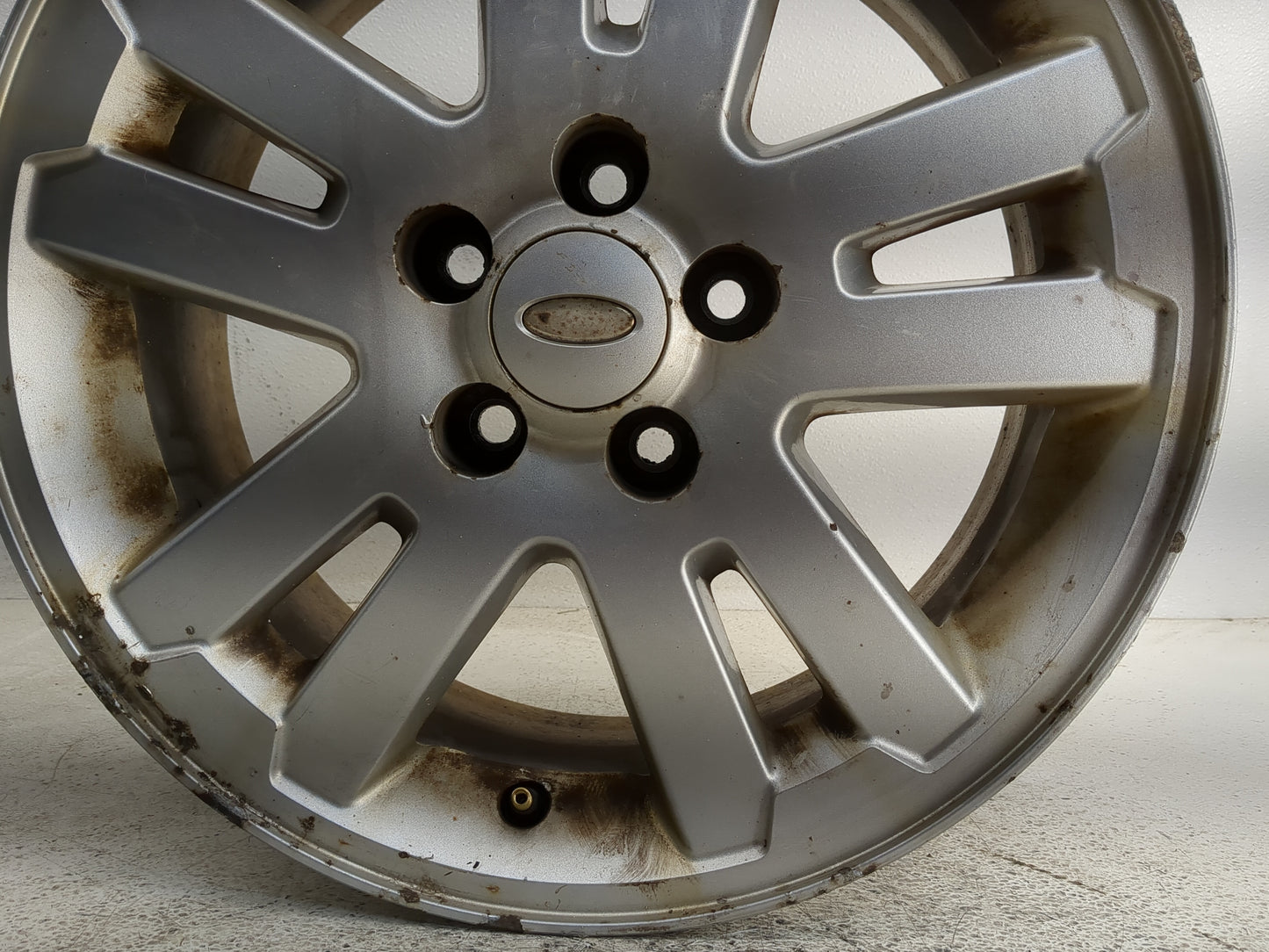 2006-2010 Ford Explorer Oem Wheel Rim 1367135 - Oemusedautoparts1.com