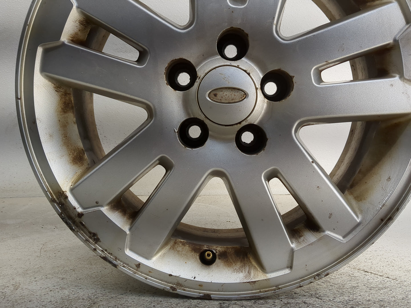 2006-2010 Ford Explorer Oem Wheel Rim 1367135 - Oemusedautoparts1.com