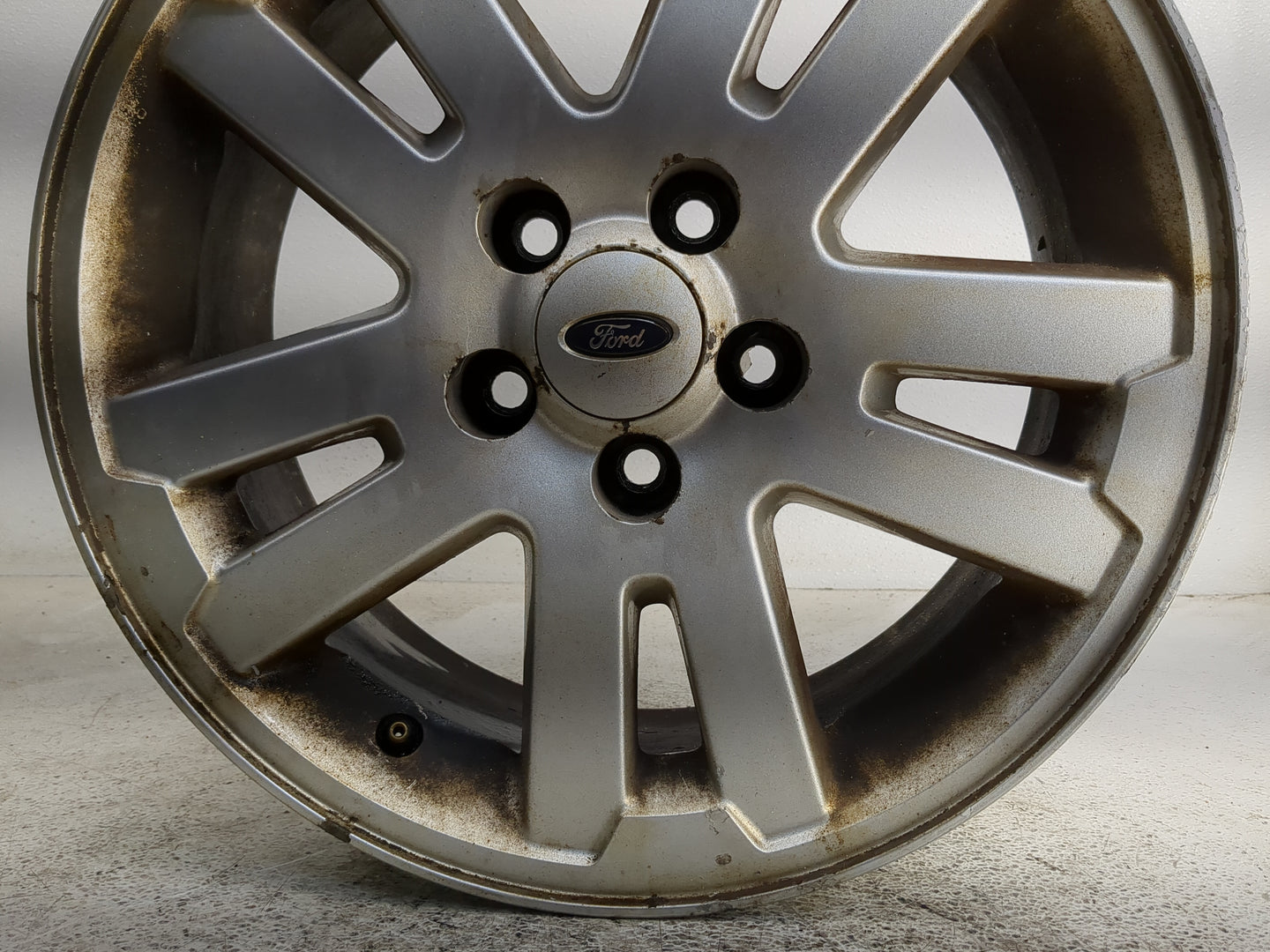 2006-2010 Ford Explorer Oem Wheel Rim 1367136 - Oemusedautoparts1.com