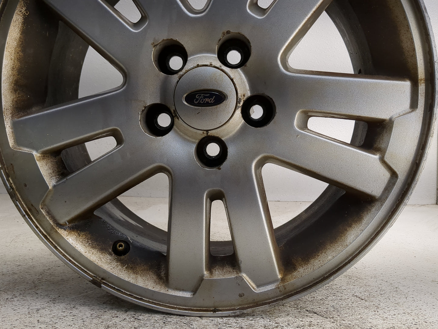 2006-2010 Ford Explorer Oem Wheel Rim 1367136 - Oemusedautoparts1.com